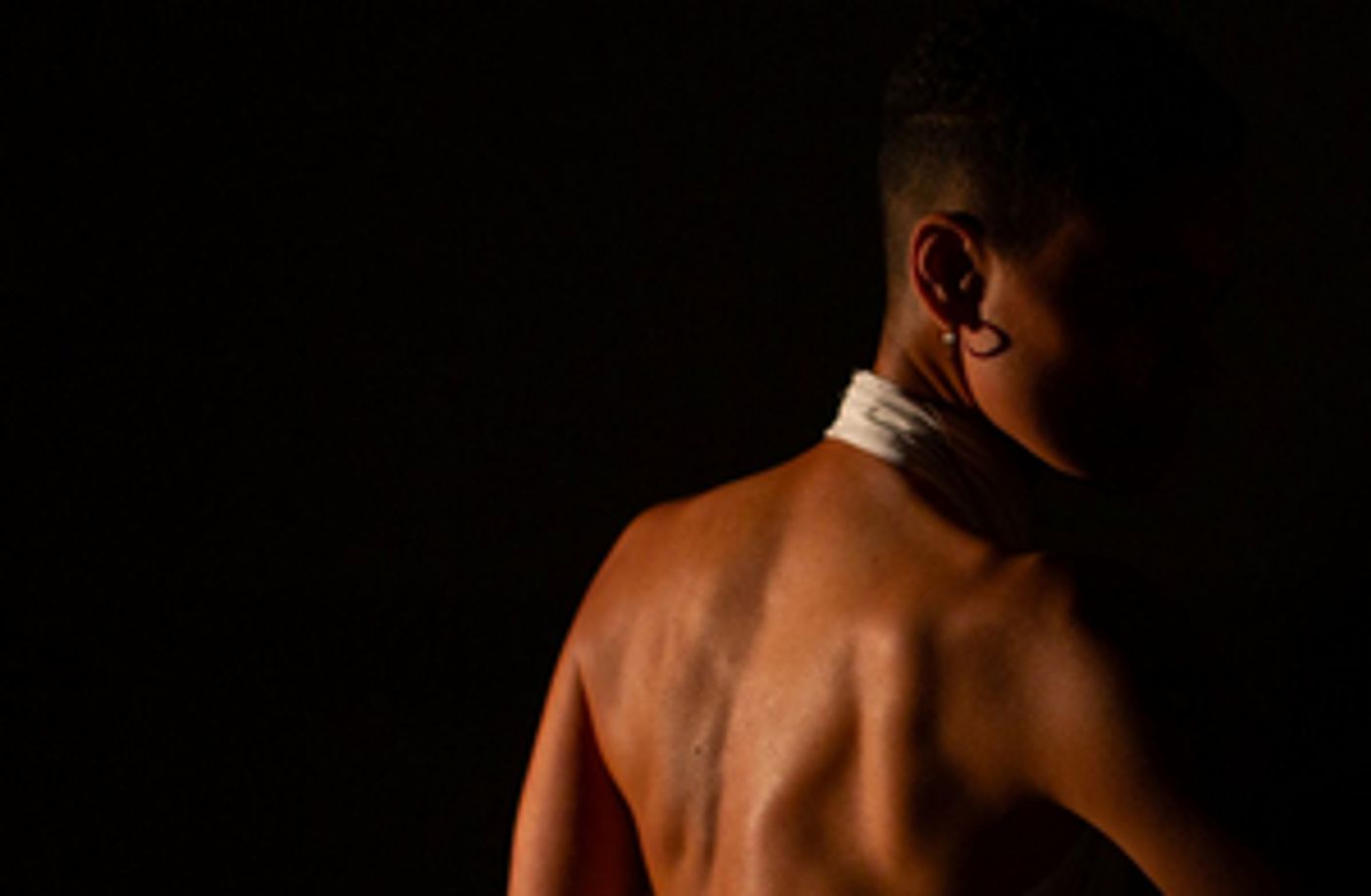 Review: THIRTEEN FRAGMENTS, National Theatre of Scotland  Image