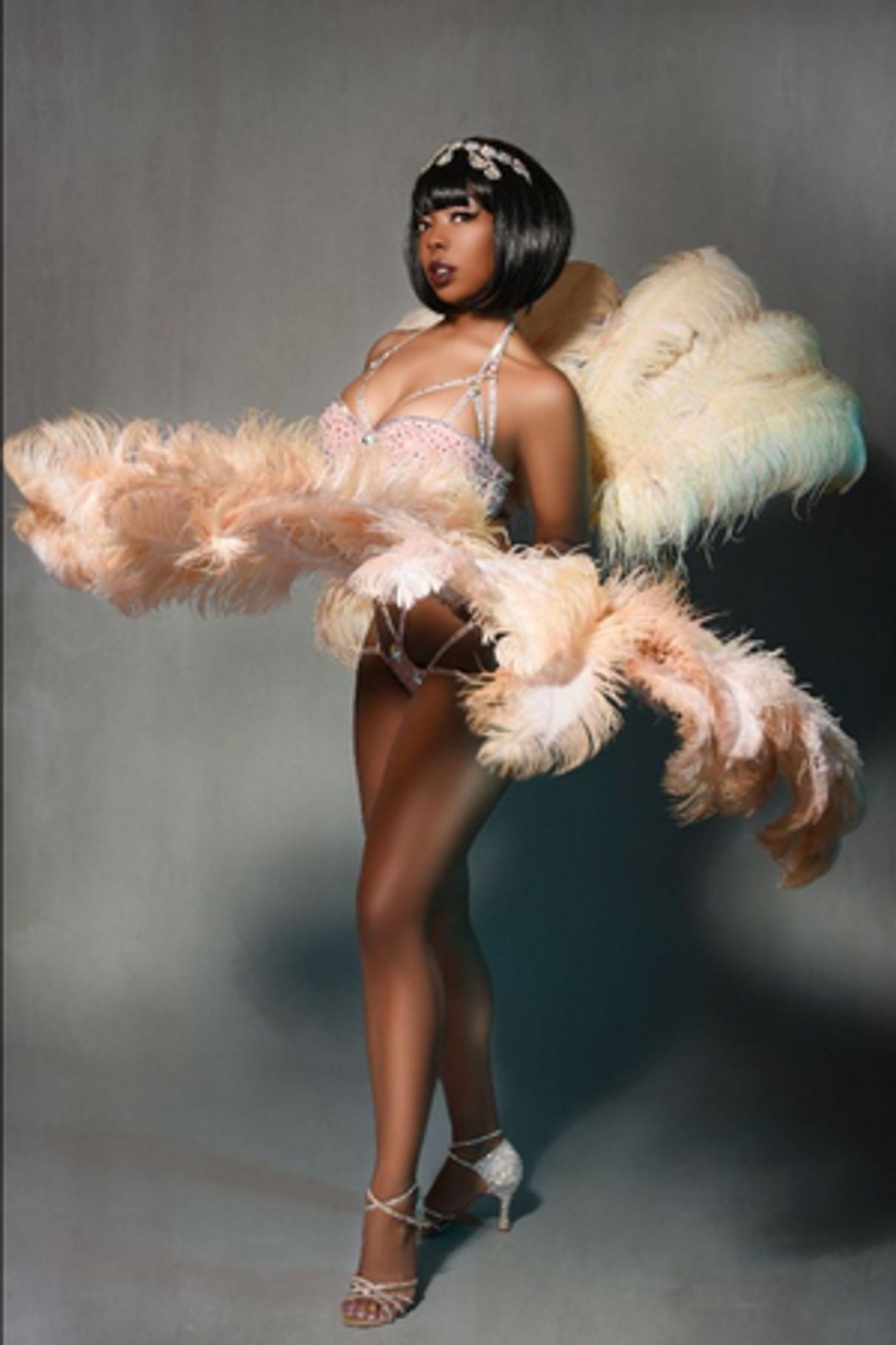 Interview: Lola Boutée on THE DOLLFACE DAMES In Person And On Demand  Image