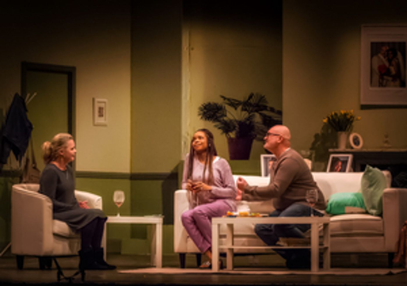 Review: GOOD PEOPLE at ARTS Theatre  Image