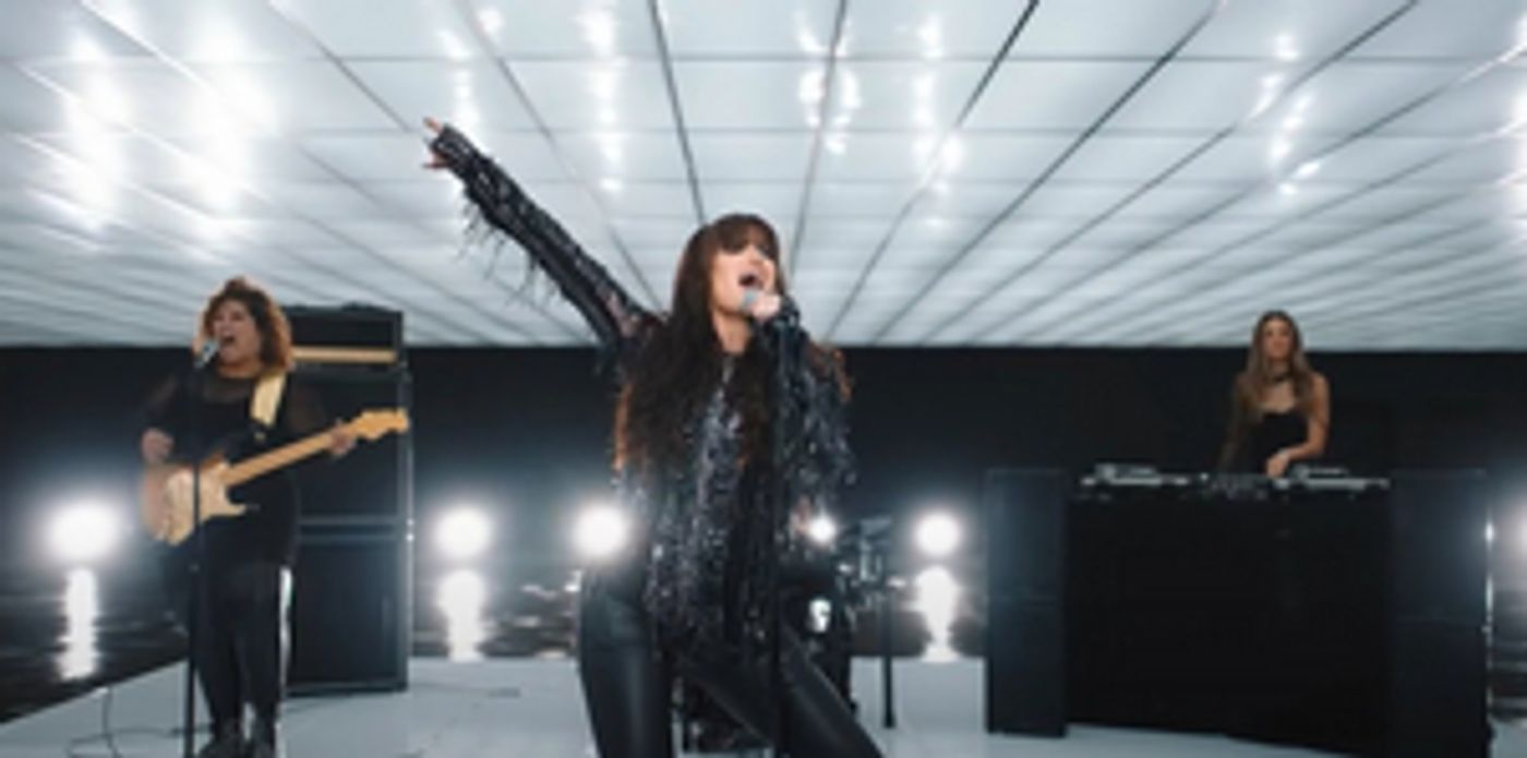 VIDEO: Watch Idina Menzel in the Music Video for 'Dream Girl (Nile Rodgers Remix)'  Image