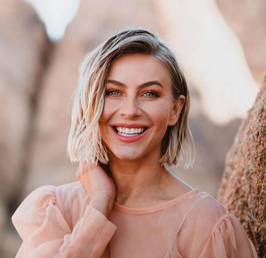 Julianne Hough's Canary House Announces 4th LIGHT IT UP Series of Networking Panels  Image
