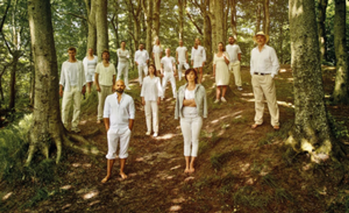 SOMMERGAESTER Af Maxim Gorkij Abner Teatersaesonen Pa Aalborg Teater  Image