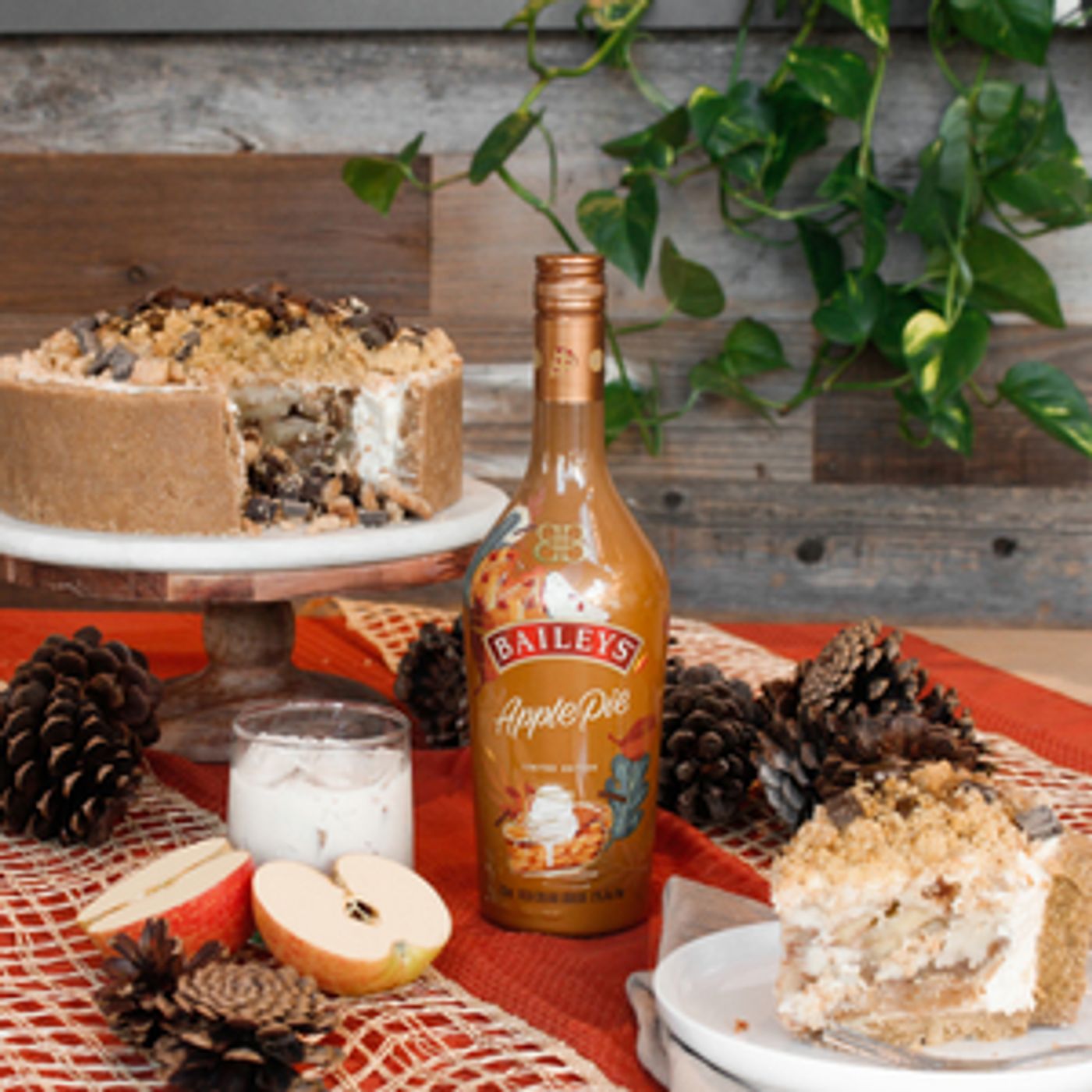 BAILEYS APPLE PIE is Back Just in Time for Fall BAILEYS APPLE PIE is Back Just in Time for Fall Image