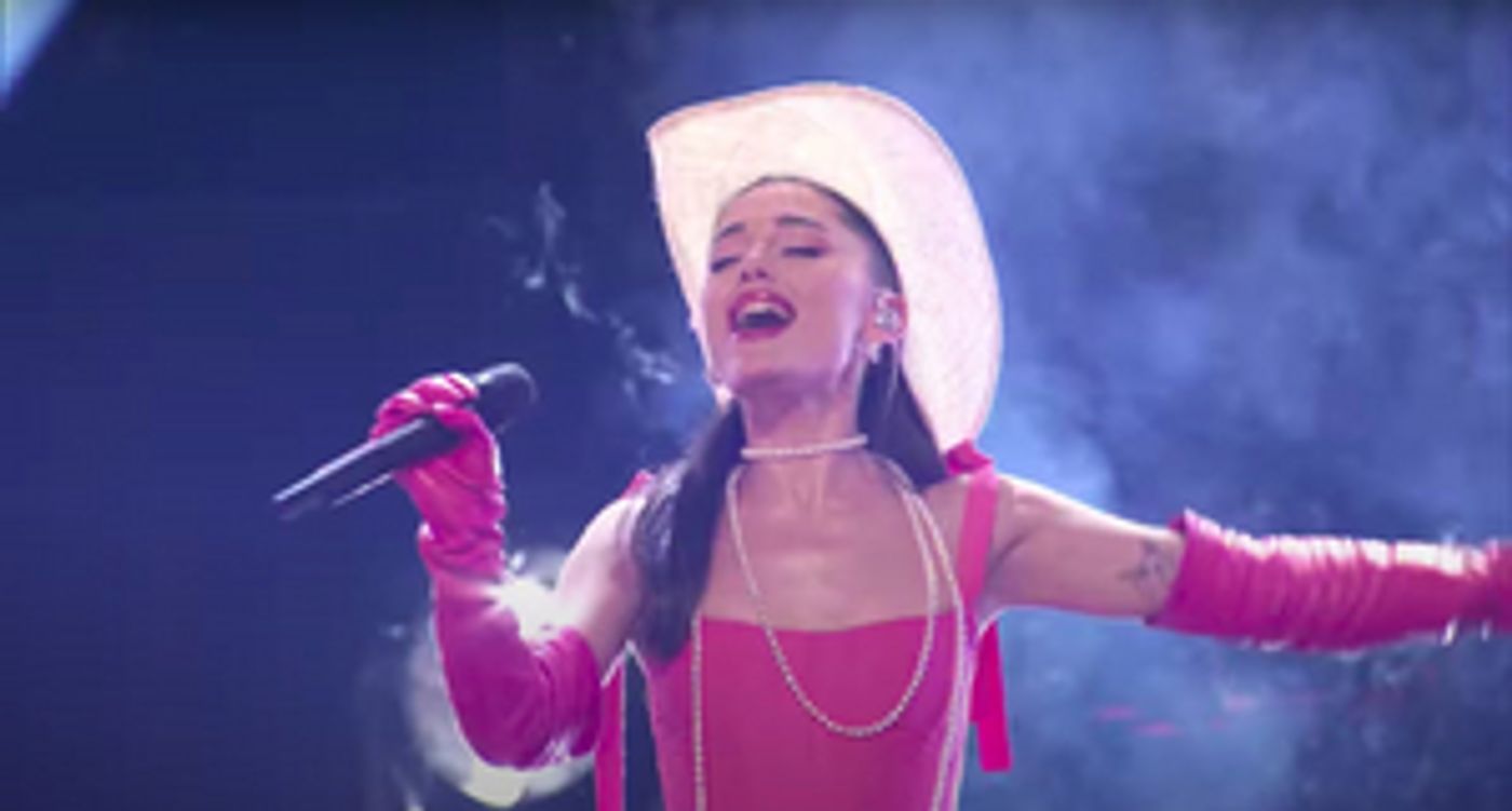 VIDEO: Watch Ariana Grande & Kelly Clarkson Perform 'Respect' on the Season Premiere of THE VOICE  Image