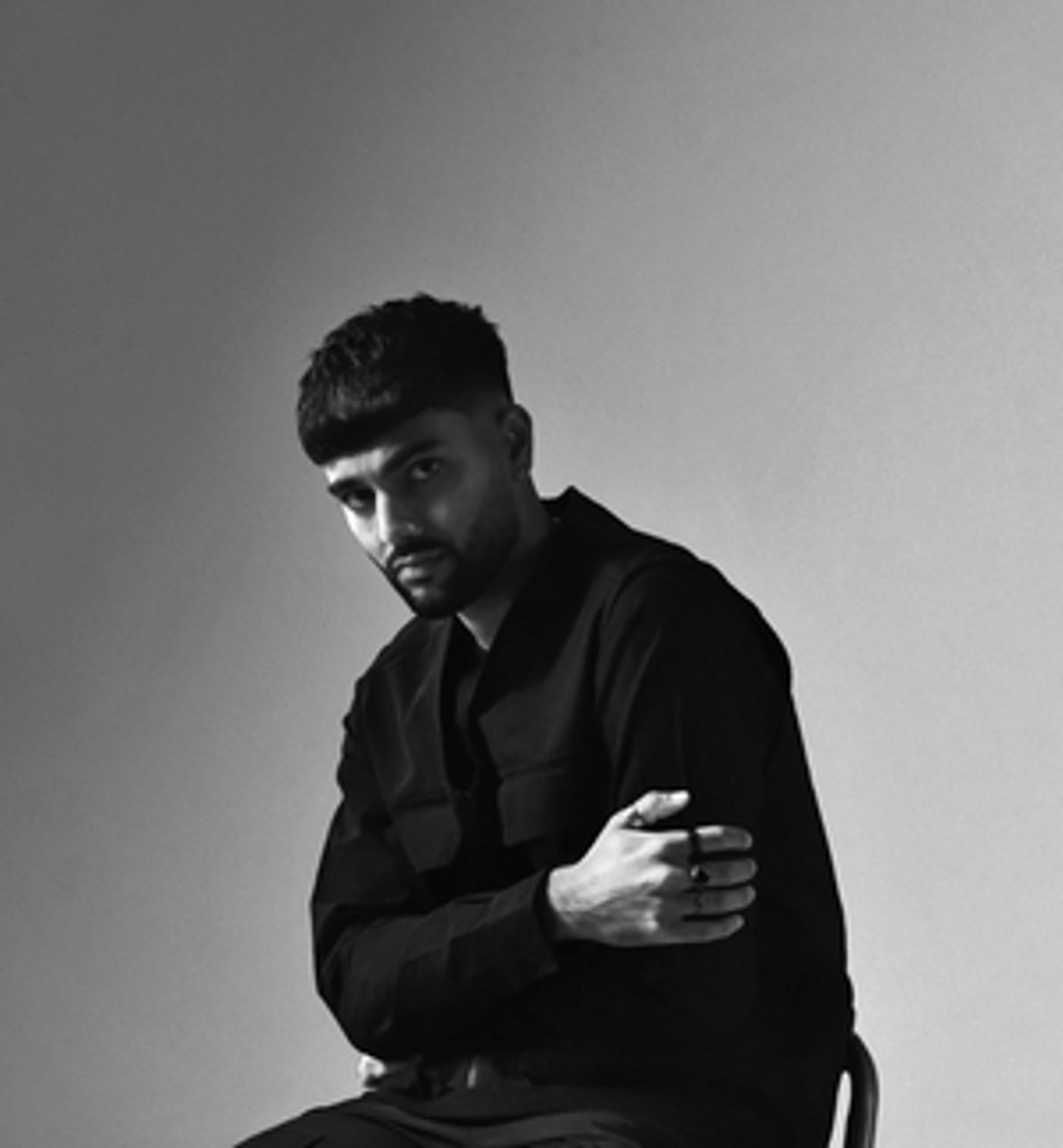 H33RA Releases New Single 'Small Talk' Featuring Idris Jones  Image