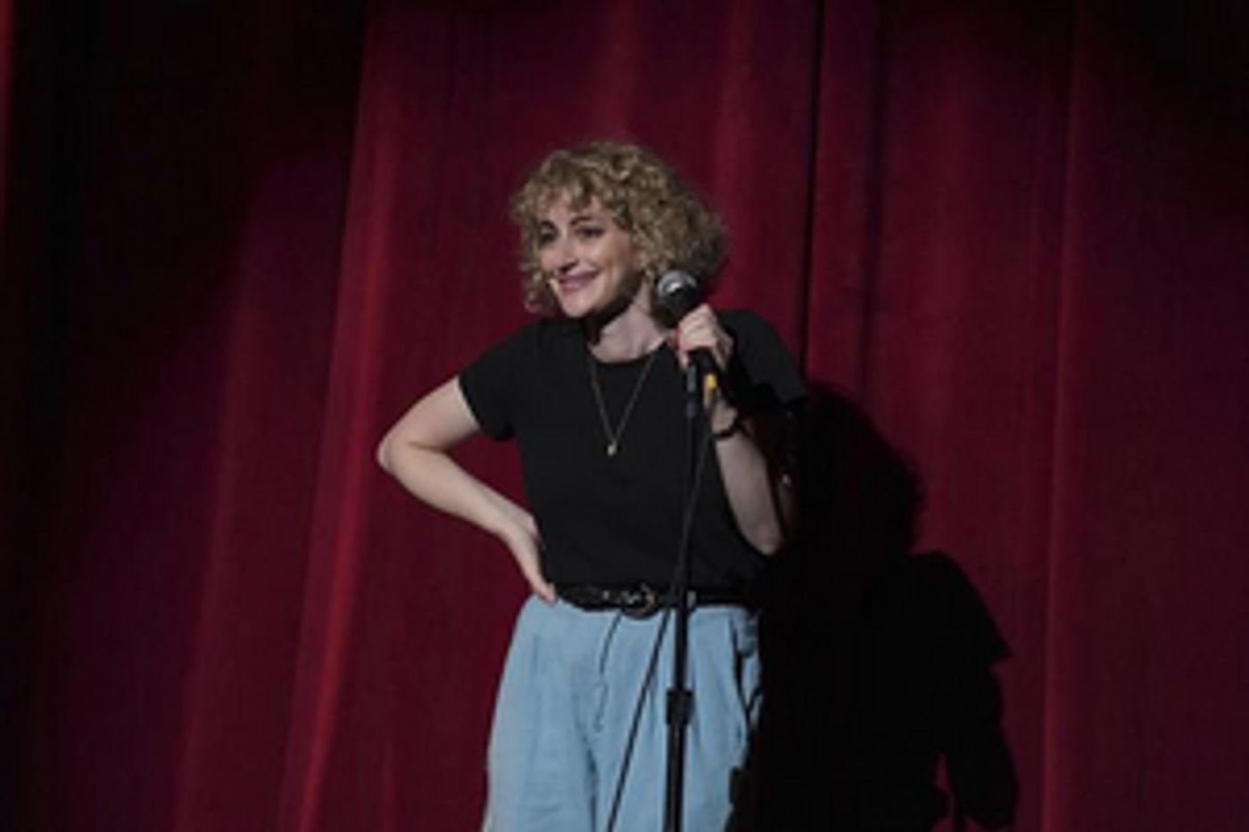 VIDEO: Watch the Trailer for Peacock's Upcoming GOOD TIMING WITH JO FIRESTONE Comedy Special  Image