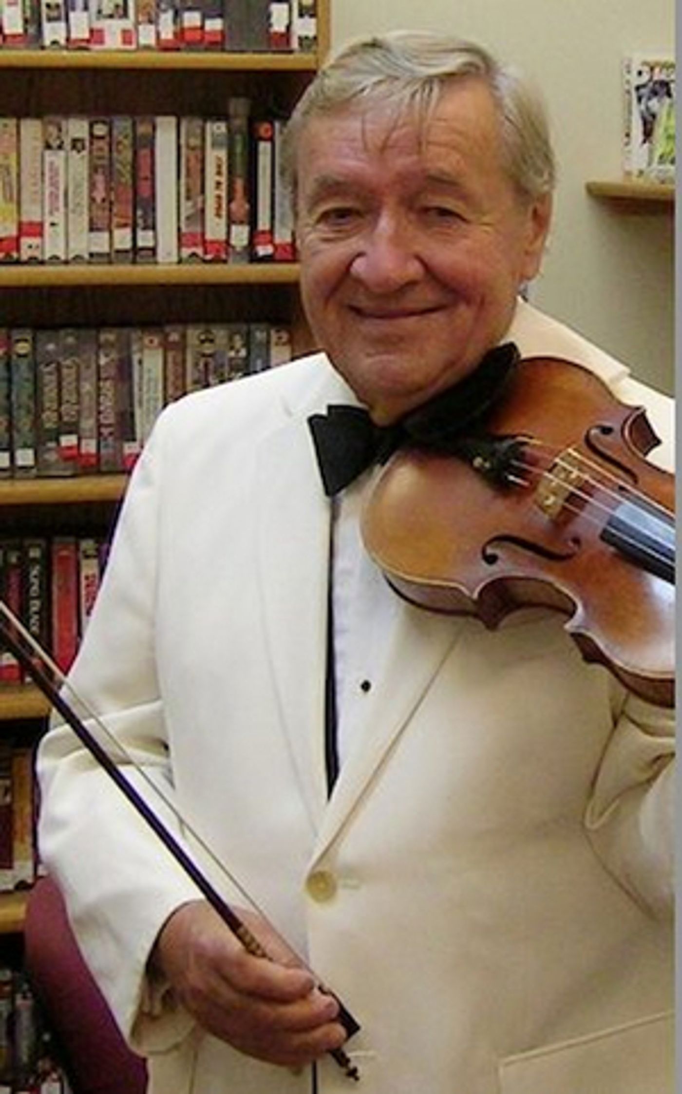 Feature: MET OPERA CONCERTMASTER RAYMOND GNIEWEK: A REMEMBRANCE at Metropolitan Opera House  Image