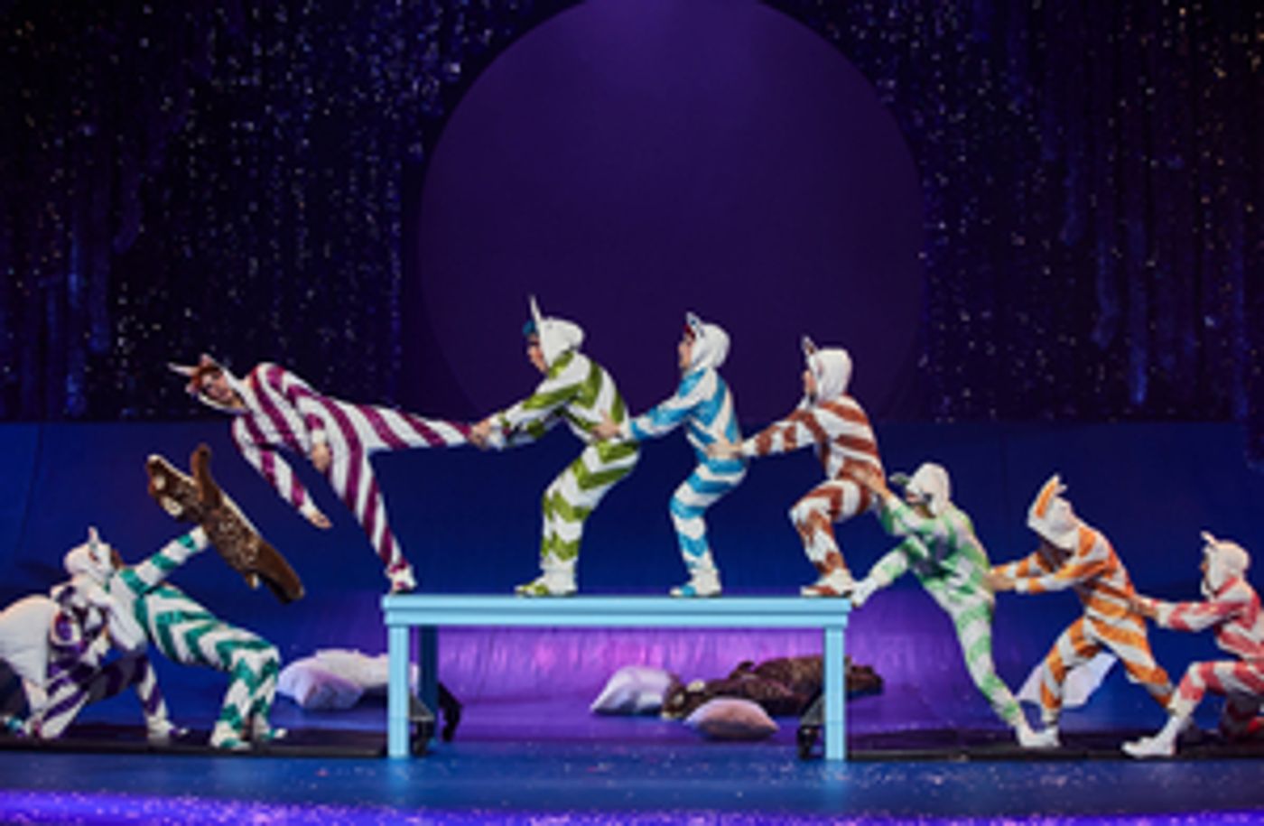 Cirque du Soleil's 'TWAS THE NIGHT BEFORE… to Return to the Chicago Theatre Cirque du Soleil's 'TWAS THE NIGHT BEFORE… to Return to the Chicago Theatre Image
