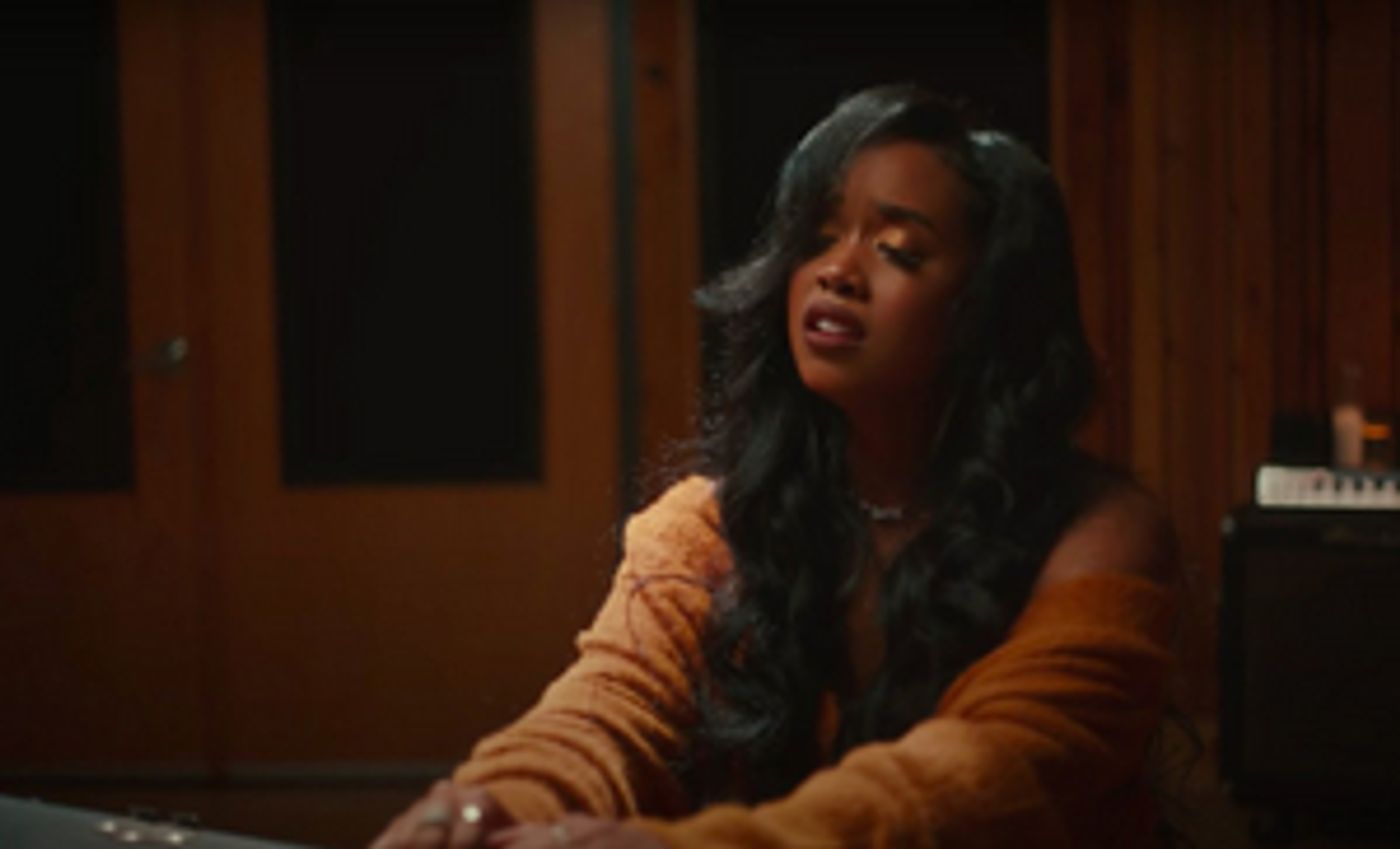 VIDEO: H.E.R. Releases Music Video for 'For Anyone'  Image