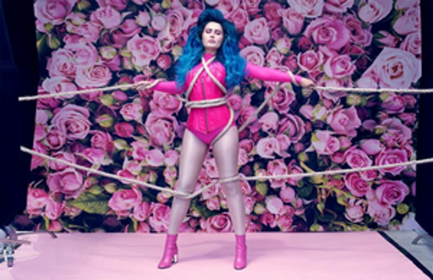 VIDEO: Fiona Grey Releases BLACK MIRROR-Inspired 'Sick Of It'
Music Video  Image