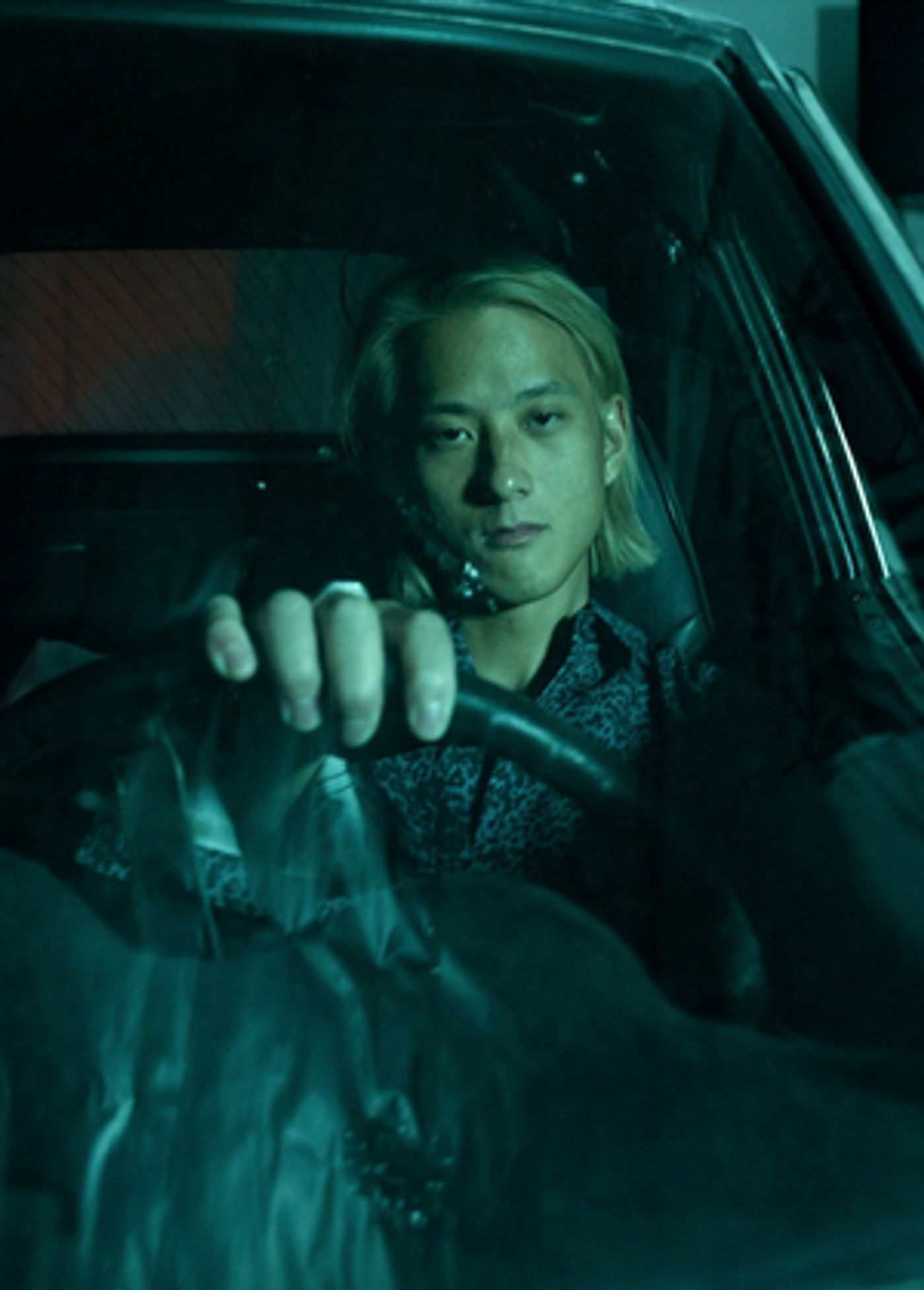 Elephante Unveils New Album 'Heavy Glow'  Image