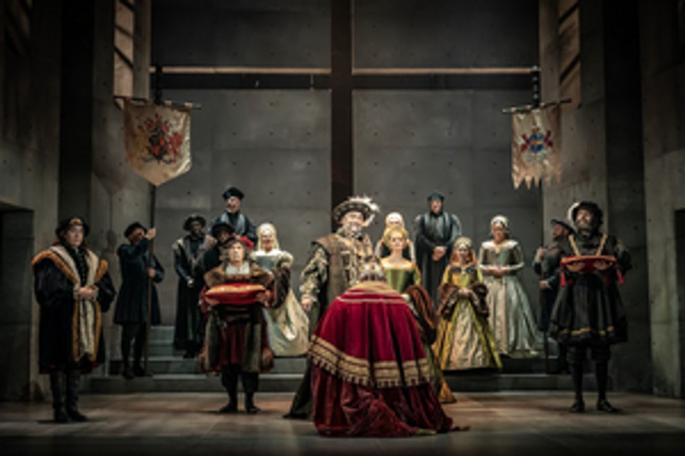 THE MIRROR AND THE LIGHT Enters Final Weeks of Performances THE MIRROR AND THE LIGHT Enters Final Weeks of Performances Image