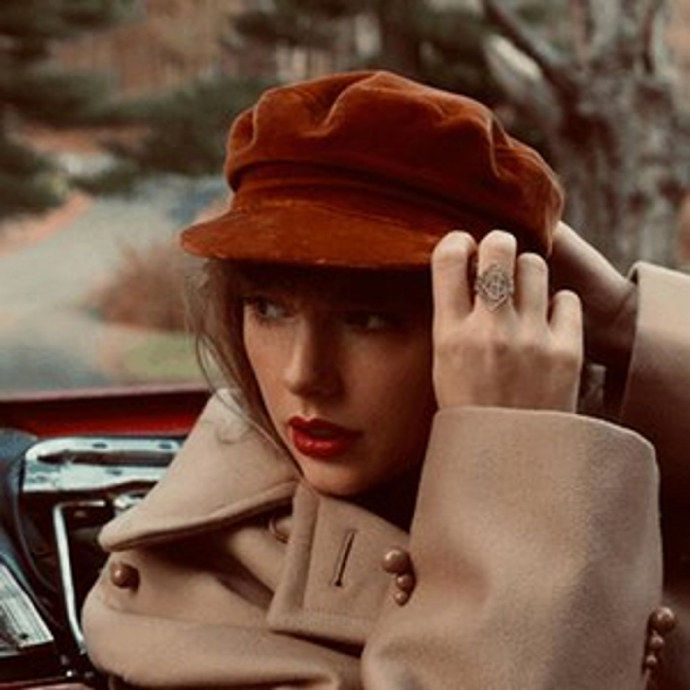 Taylor Swift Debuts 'Red (Taylor's Version)'  Image