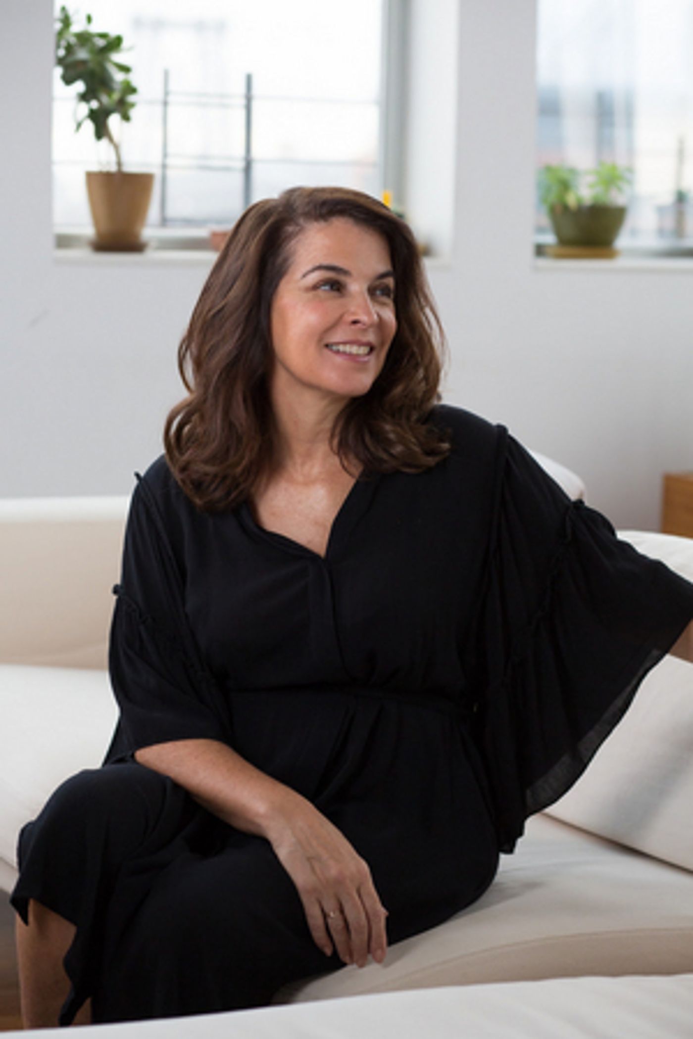 Annabella Sciorra To Star In 'Fresh Kills' Film  Image