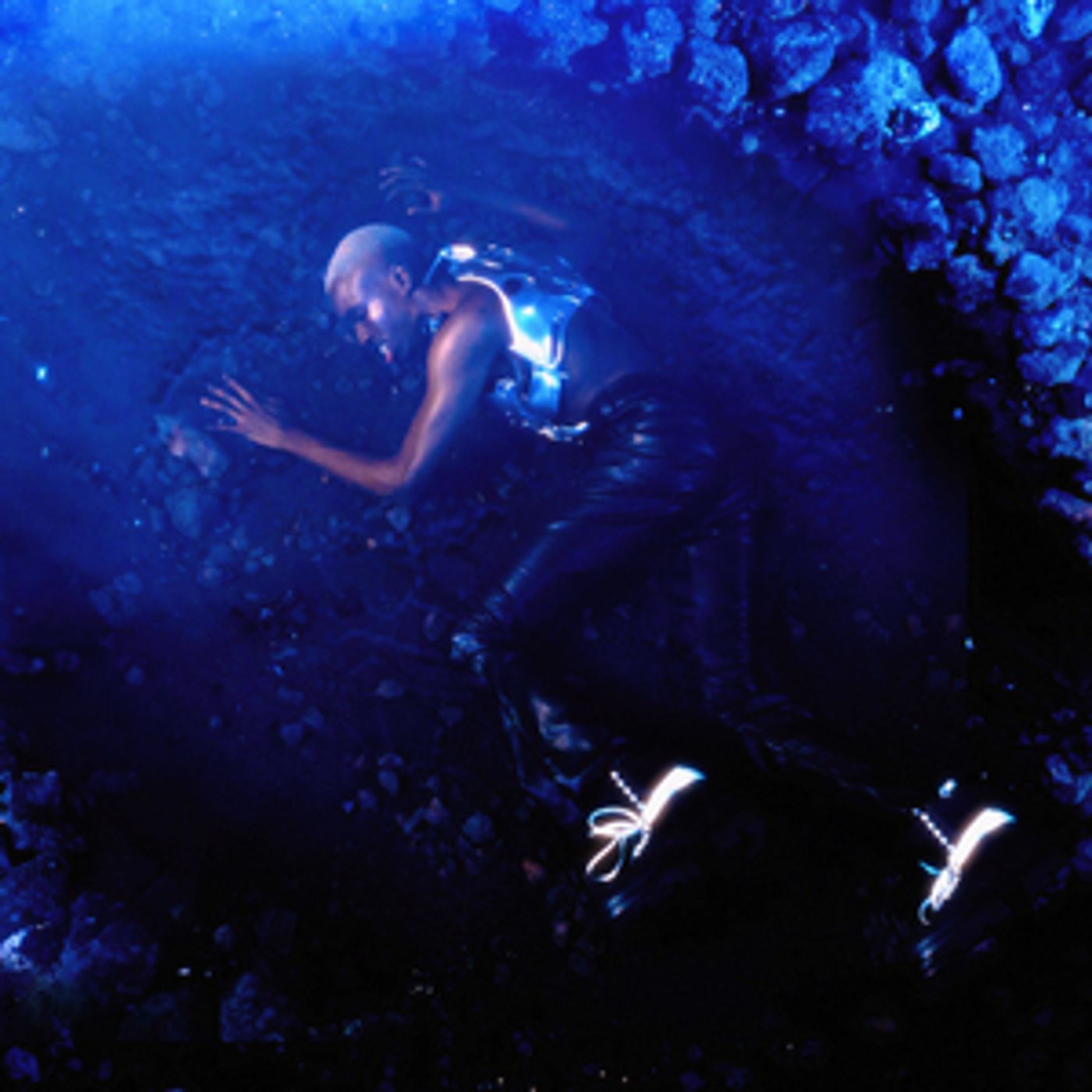 Sam Austins Taps Caspr for 'Mind On Drugs' Remix Sam Austins Taps Caspr for 'Mind On Drugs' Remix Image