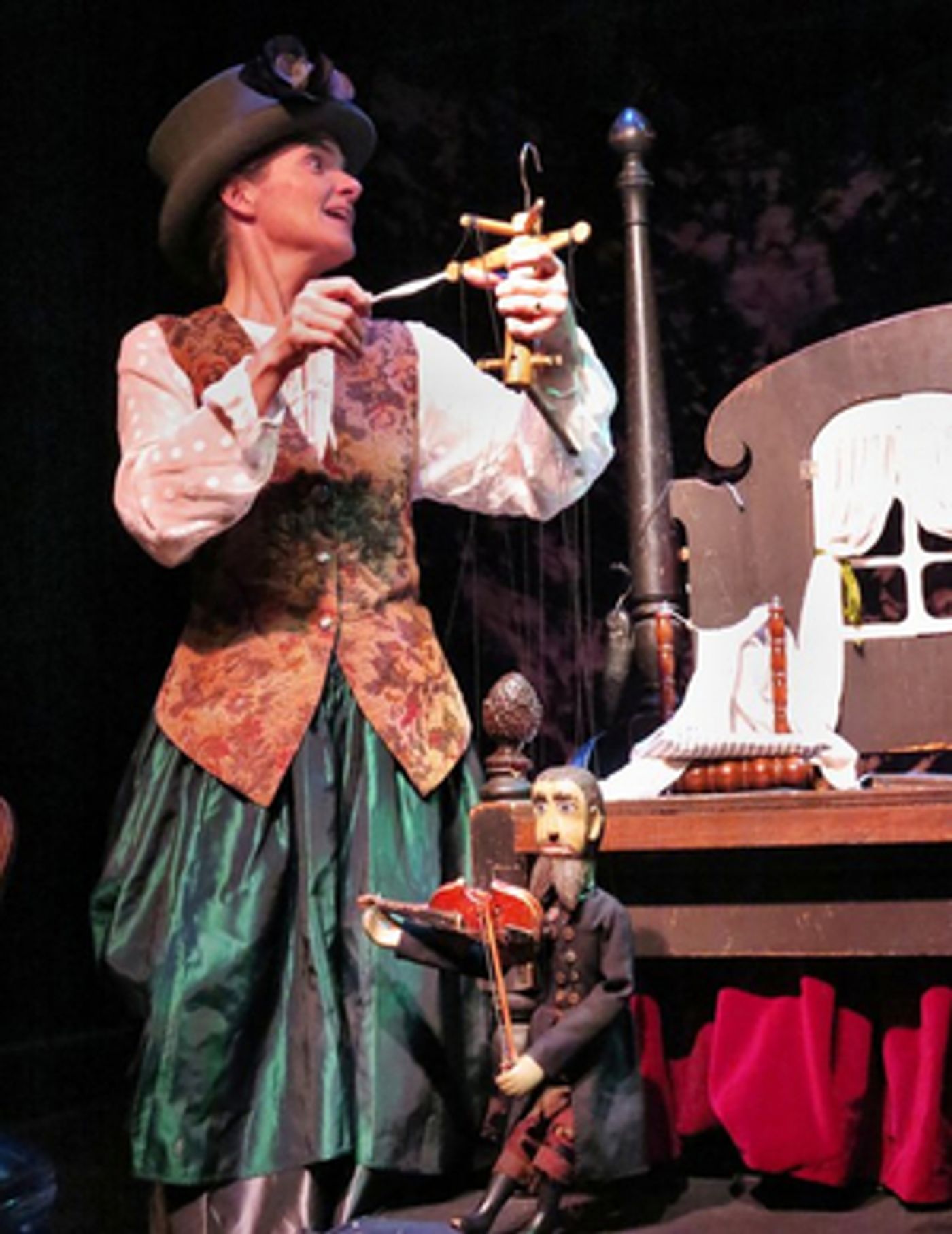 A CHRISTMAS CAROL, OY! HANUKKAH, MERRY KWANZAA to be Presented at TNC  Image
