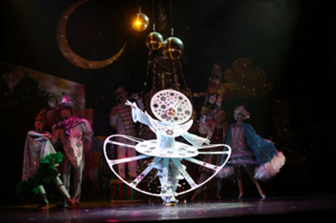 CIRQUE DREAMS HOLIDAZE is Coming to the State Theatre  Image