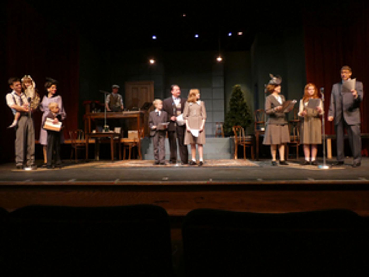 Review: The Pollard Dazzles this Holiday Season with IT'S A WONDERFUL LIFE: A LIVE RADIO PLAY Review: The Pollard Dazzles this Holiday Season with IT'S A WONDERFUL LIFE: A LIVE RADIO PLAY Image