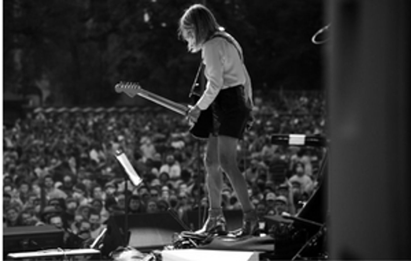 Kim Gordon Releases New Song 'Grass Jeans' With Proceeds To Fund Texas Choice Kim Gordon Releases New Song 'Grass Jeans' With Proceeds To Fund Texas Choice Image