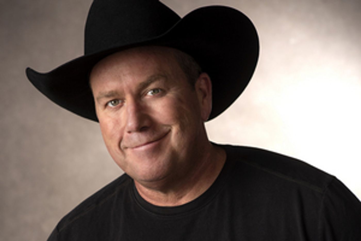 Rodney Carrington to Bring LET ME IN! Tour to Raleigh  Image