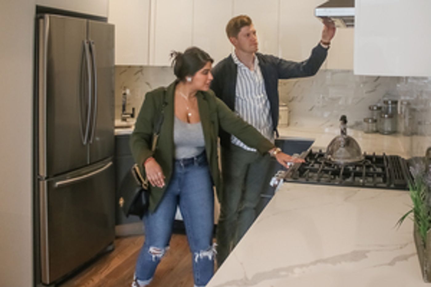 HGTV Announces New MOVING FOR LOVE Series  Image