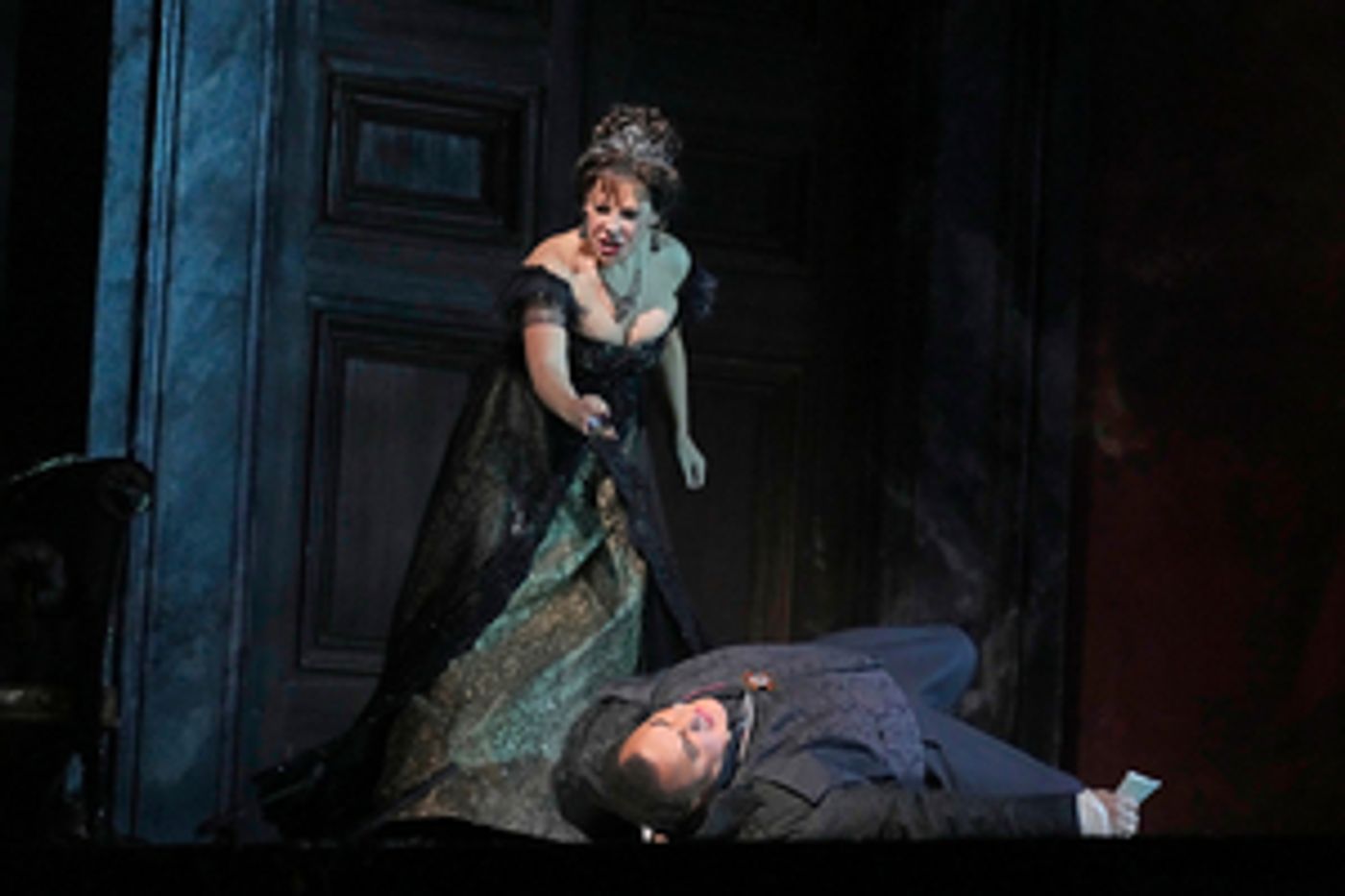 Review: Radvanovsky's TOSCA a Winner for the Met  Image