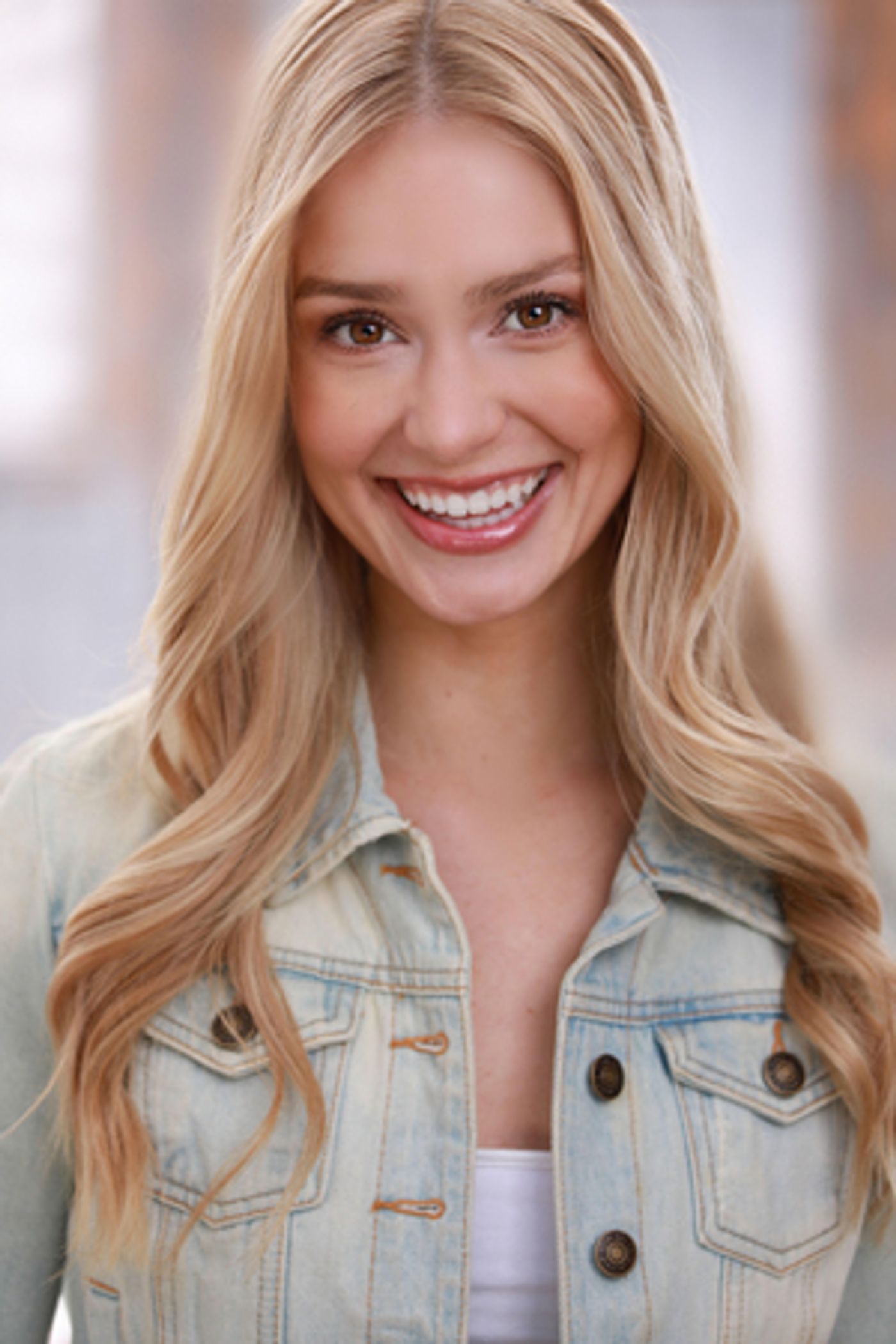 Elle McLemore Covers 'Your Heart Will Lead You Home' From THE TIGGER MOVIE For STRAY & THE SOUNDTRACK  Image