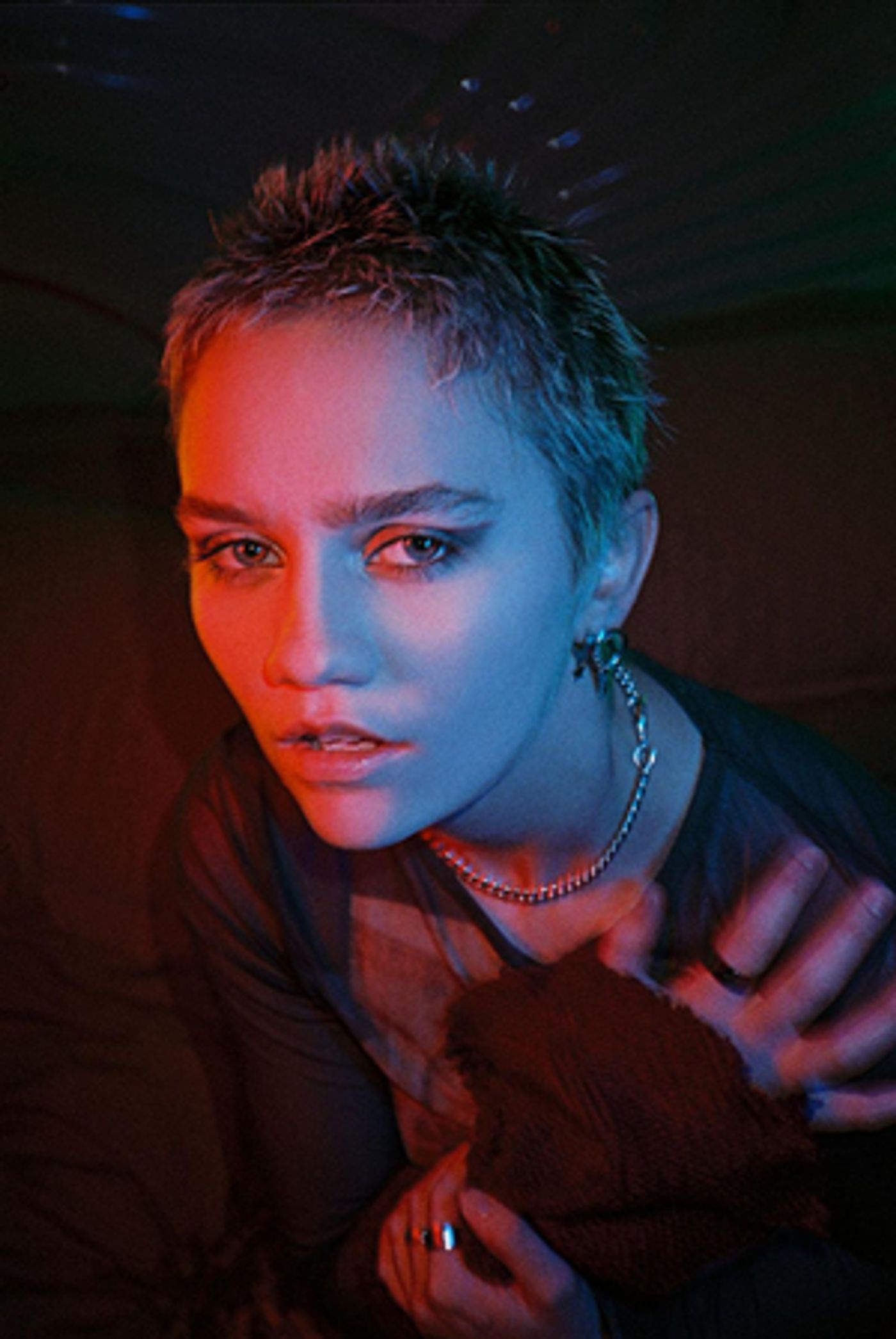 Carlie Hanson Releases New Single From Upcoming 'Tough Boy' Album  Image