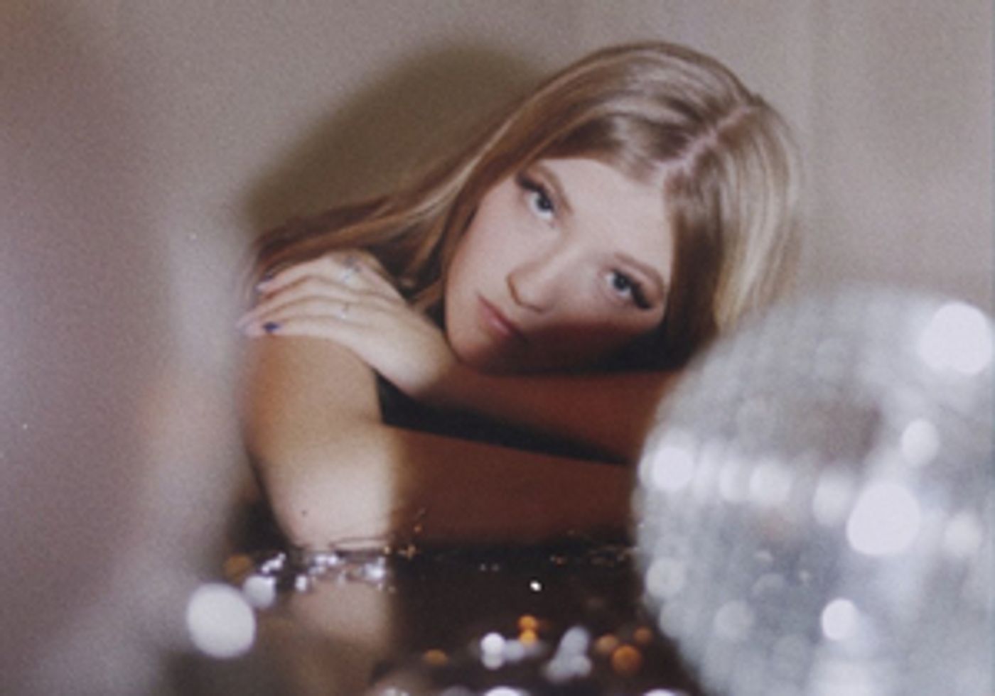 Jennie Harluk Shares New Anthem 'Be Your Friend'  Image