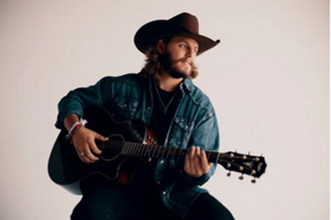 Rising Country Star Warren Zeiders Signs to Warner Records Rising Country Star Warren Zeiders Signs to Warner Records Image