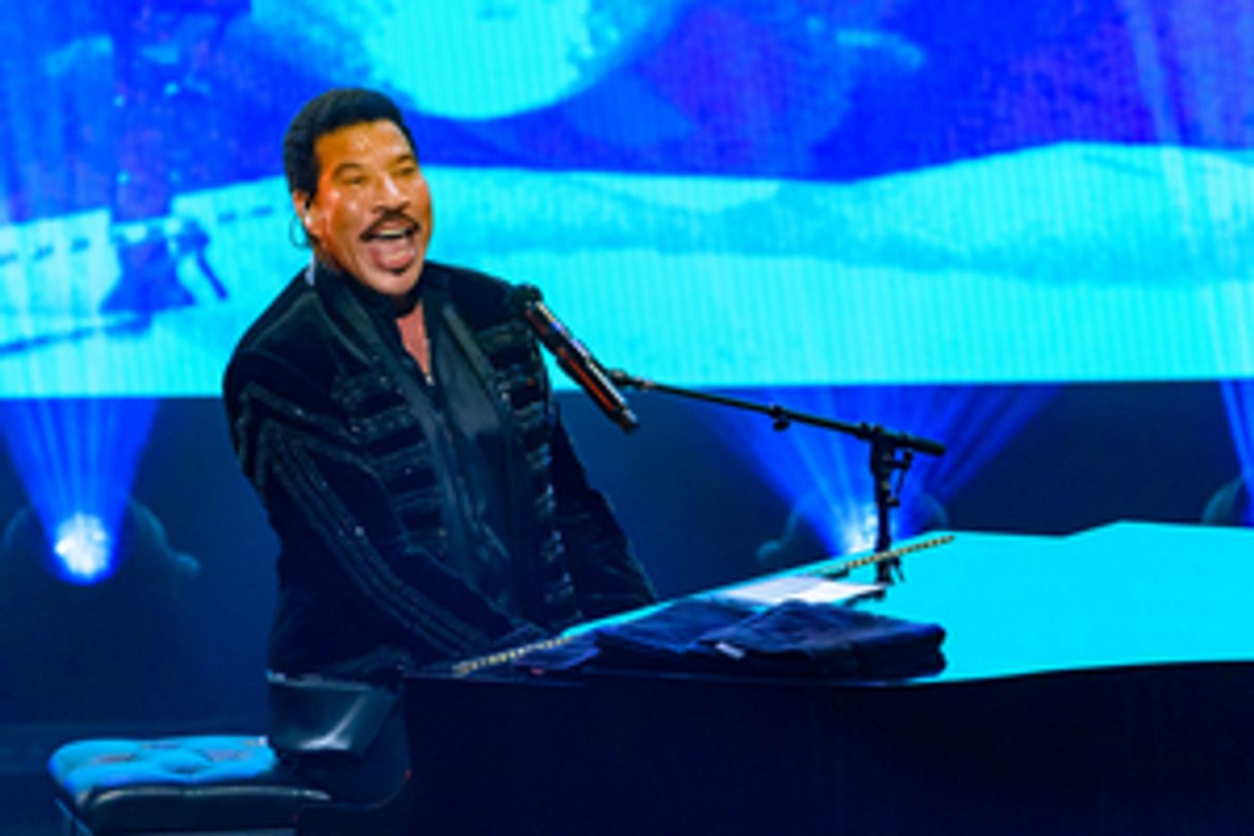 Lionel Richie Announces Return to Wynn Las Vegas' Encore Theater to Kick Off Extended Residency  Image