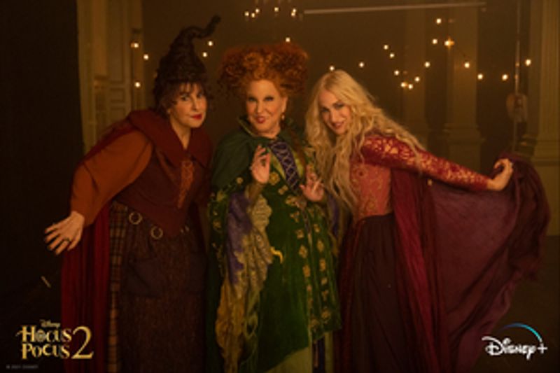 Bette Midler Celebrates HOCUS POCUS 2 Production Wrap Image