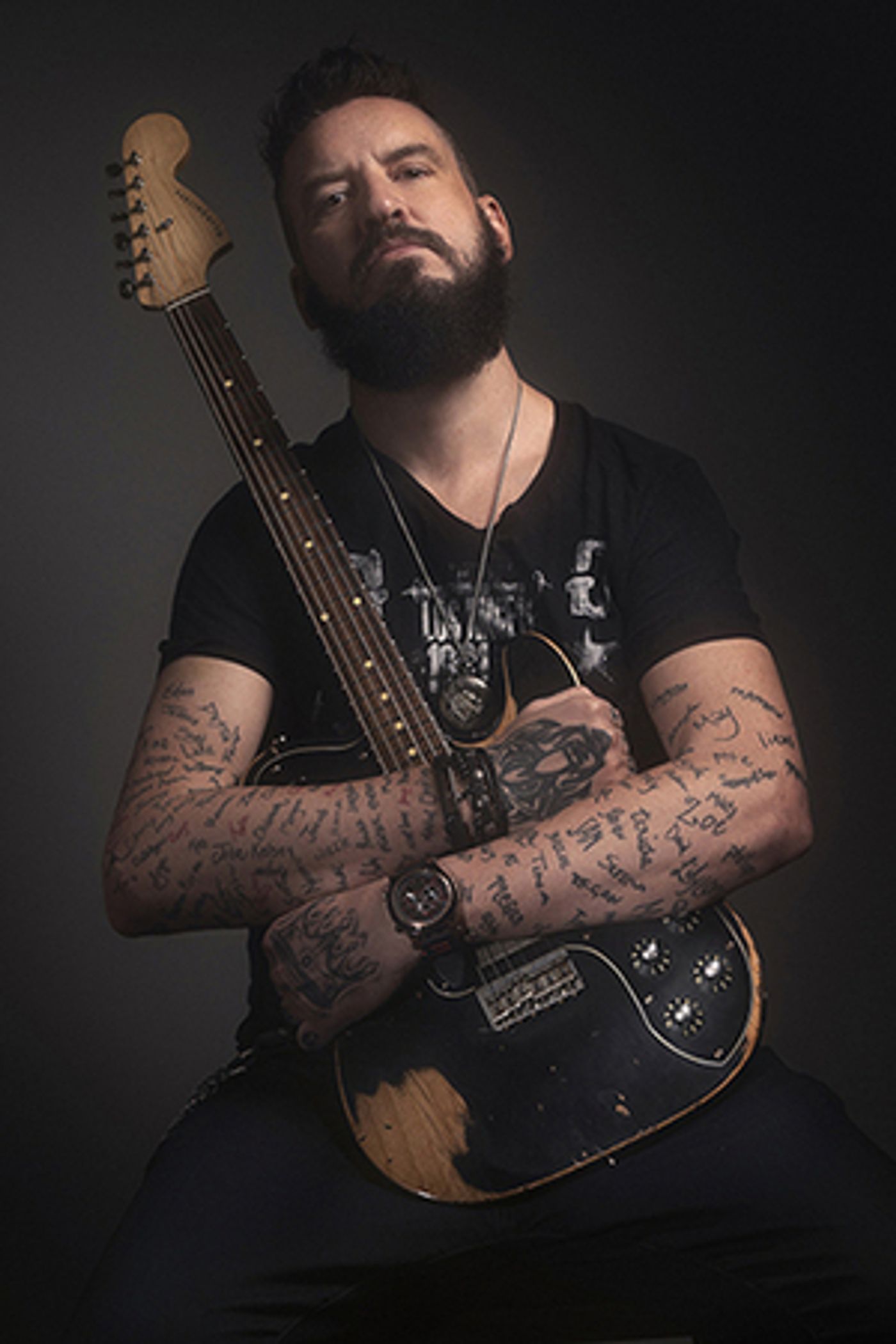 Canadian Rocker Robb Nash Releases New Single 'This Is War'  Image