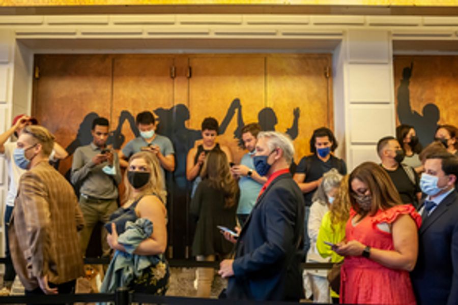 Broadway's Mask and Vaccine Policy Will Remain Through April 30  Image