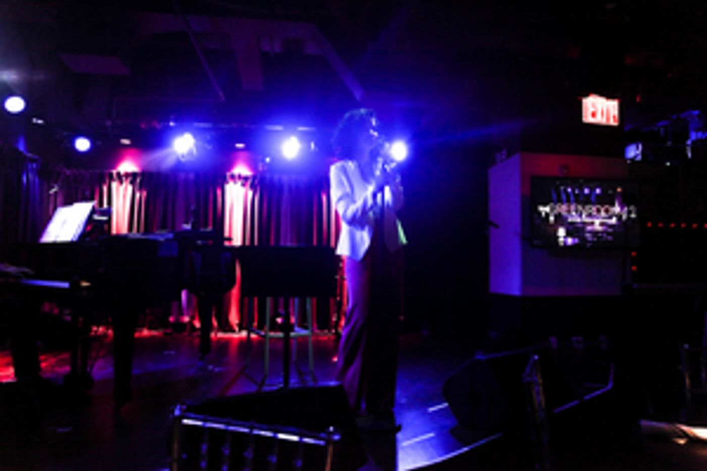 Review: Alexandra Silber Shows Us That She Is SO IN LOVE With Love, Her Hubby, & With Performing, at The Green Room 42  Image