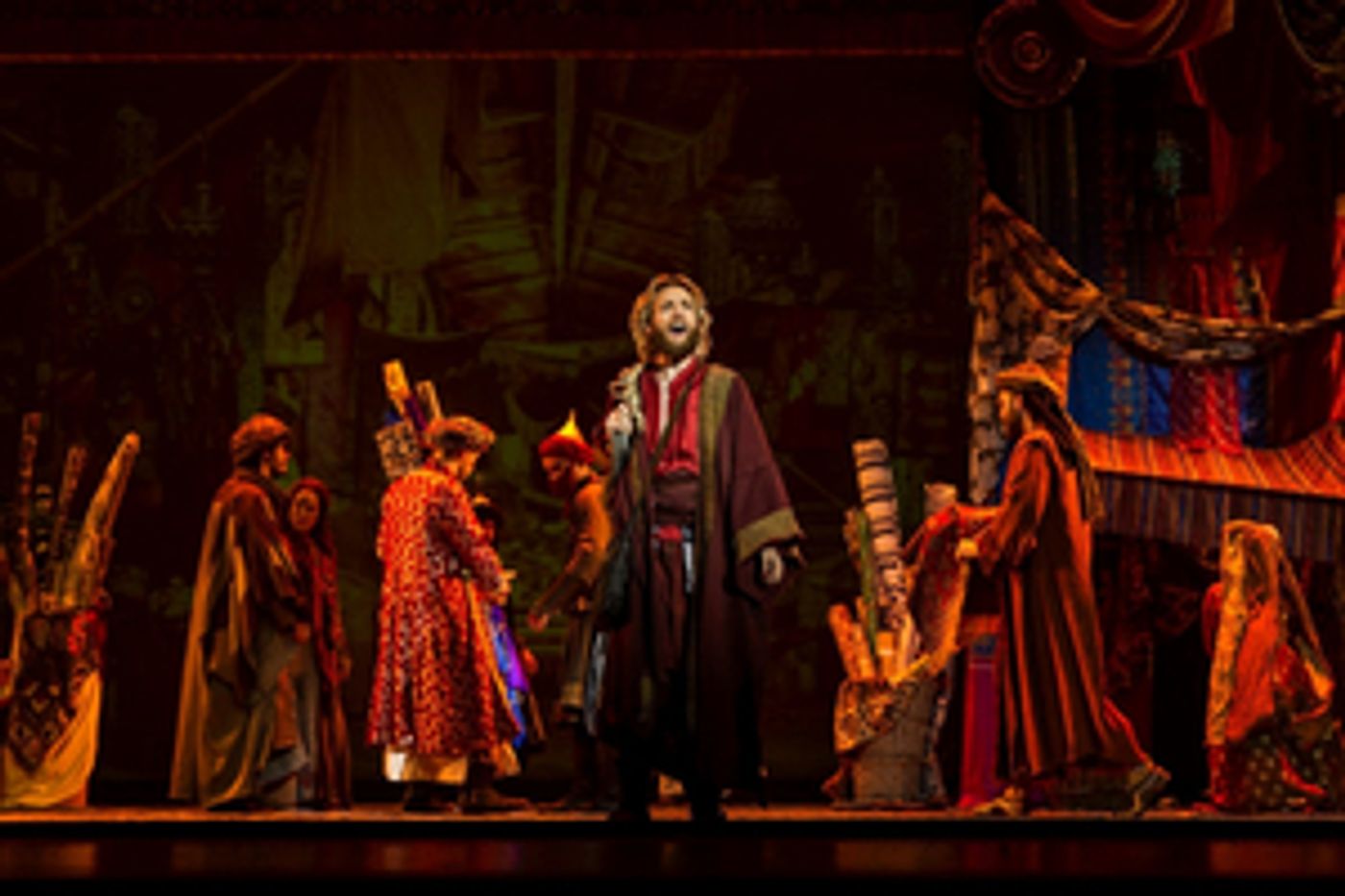 EL MEDICO se estrena hoy en el Espacio Ibercaja Delicias de Madrid  Image