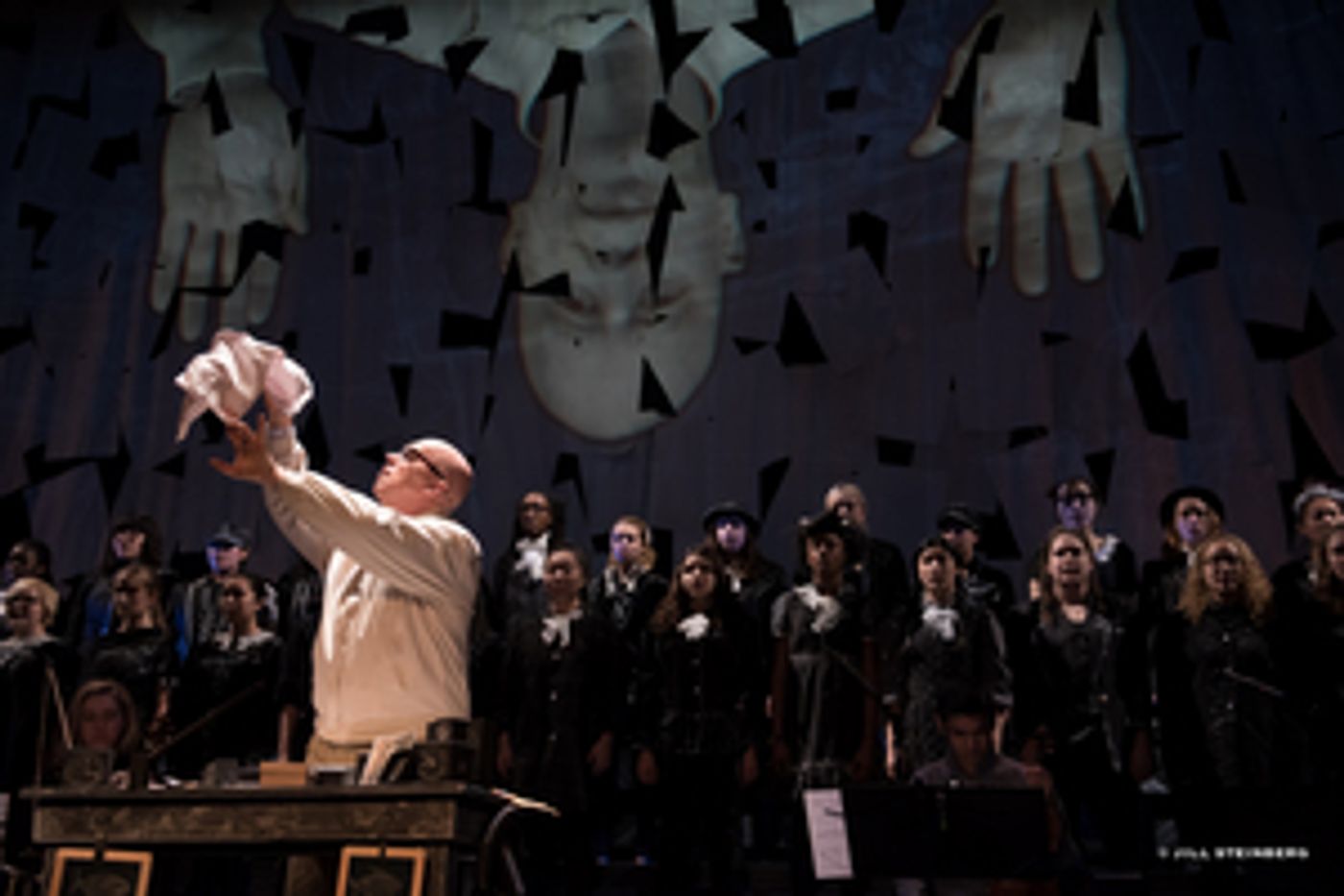 San Diego Opera's Season Closes With The West Coast Premiere Of AGING MAGICIAN  Image