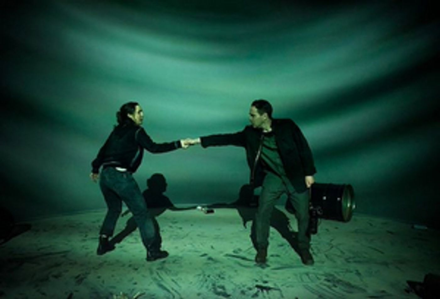 Review: BOARDERS/GRÄNSER at Playhouse Teater  Image