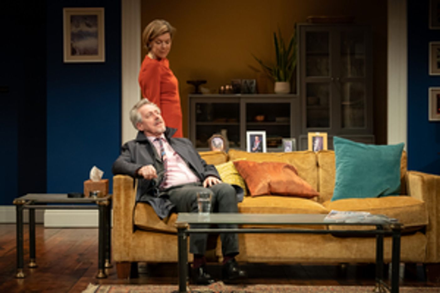 Review: AN HOUR AND A HALF LATE, Richmond Theatre  Image