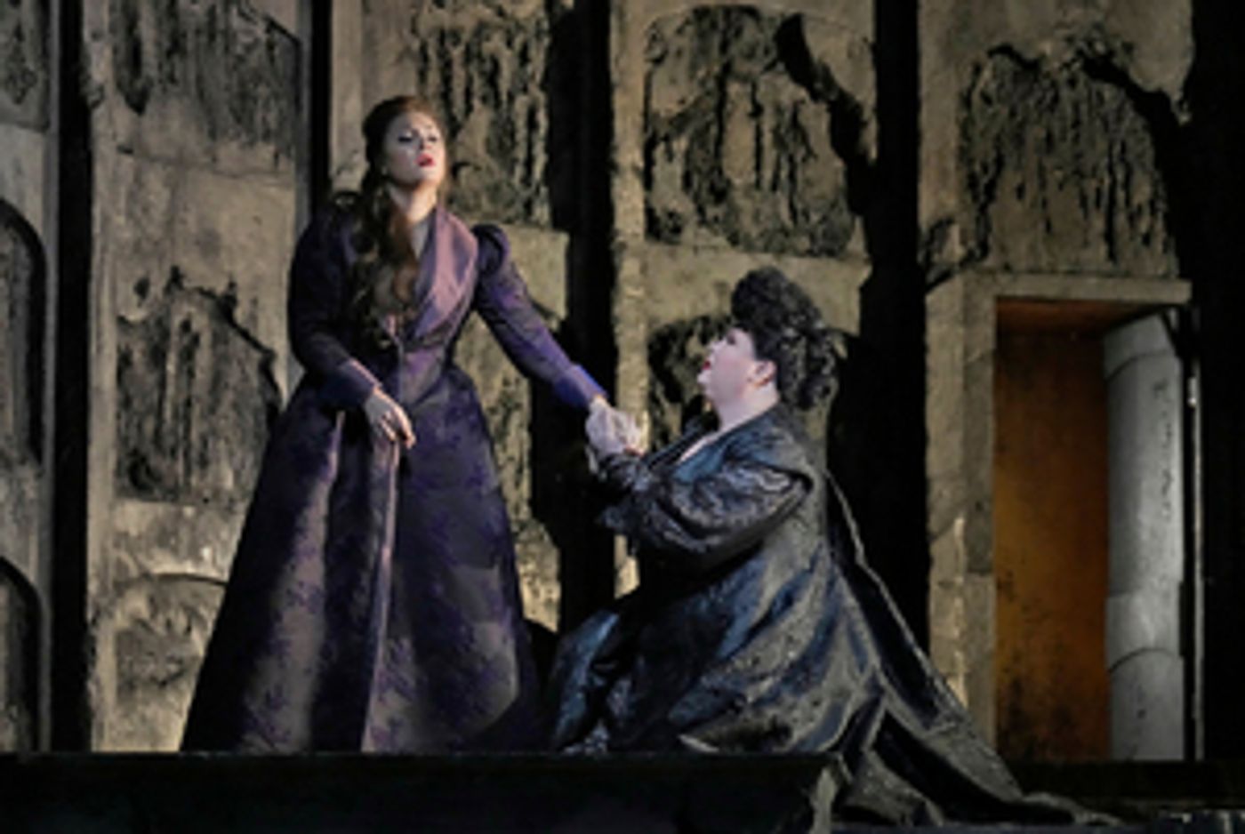 Review: Now in the Original French, Met's New Production of Verdi's DON CARLOS Shows Off Impressive Cast  Image