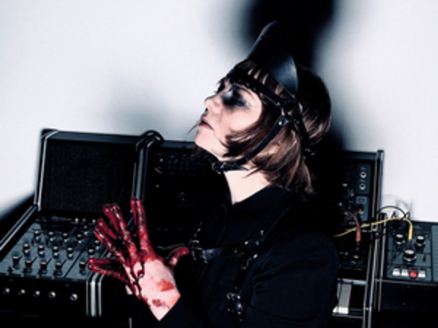 VIDEO: I Speak Machine Releases New Single 'War' VIDEO: I Speak Machine Releases New Single 'War' Image