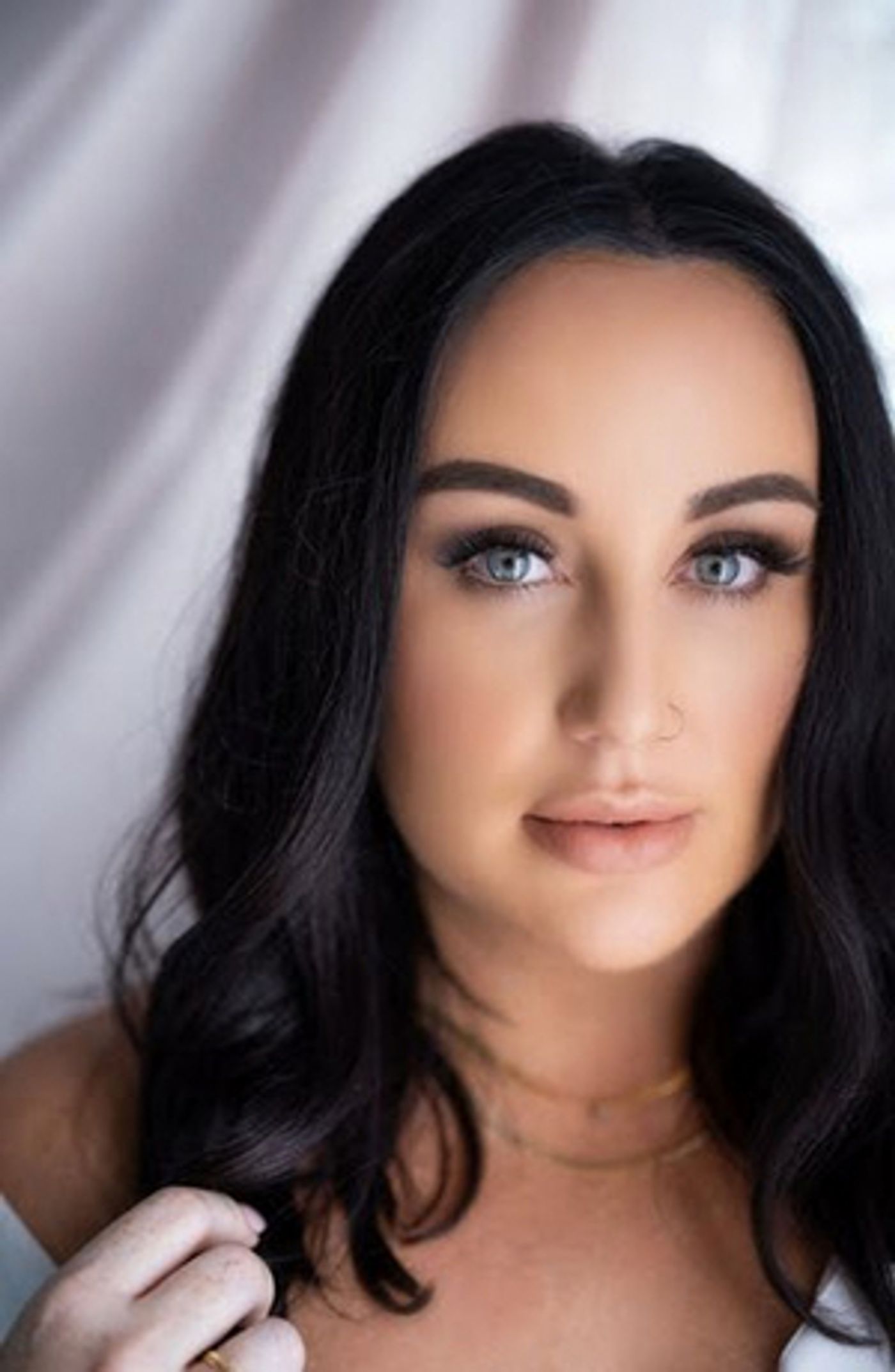 Alannah McCready Releases New Single, 'Can I Call'  Image