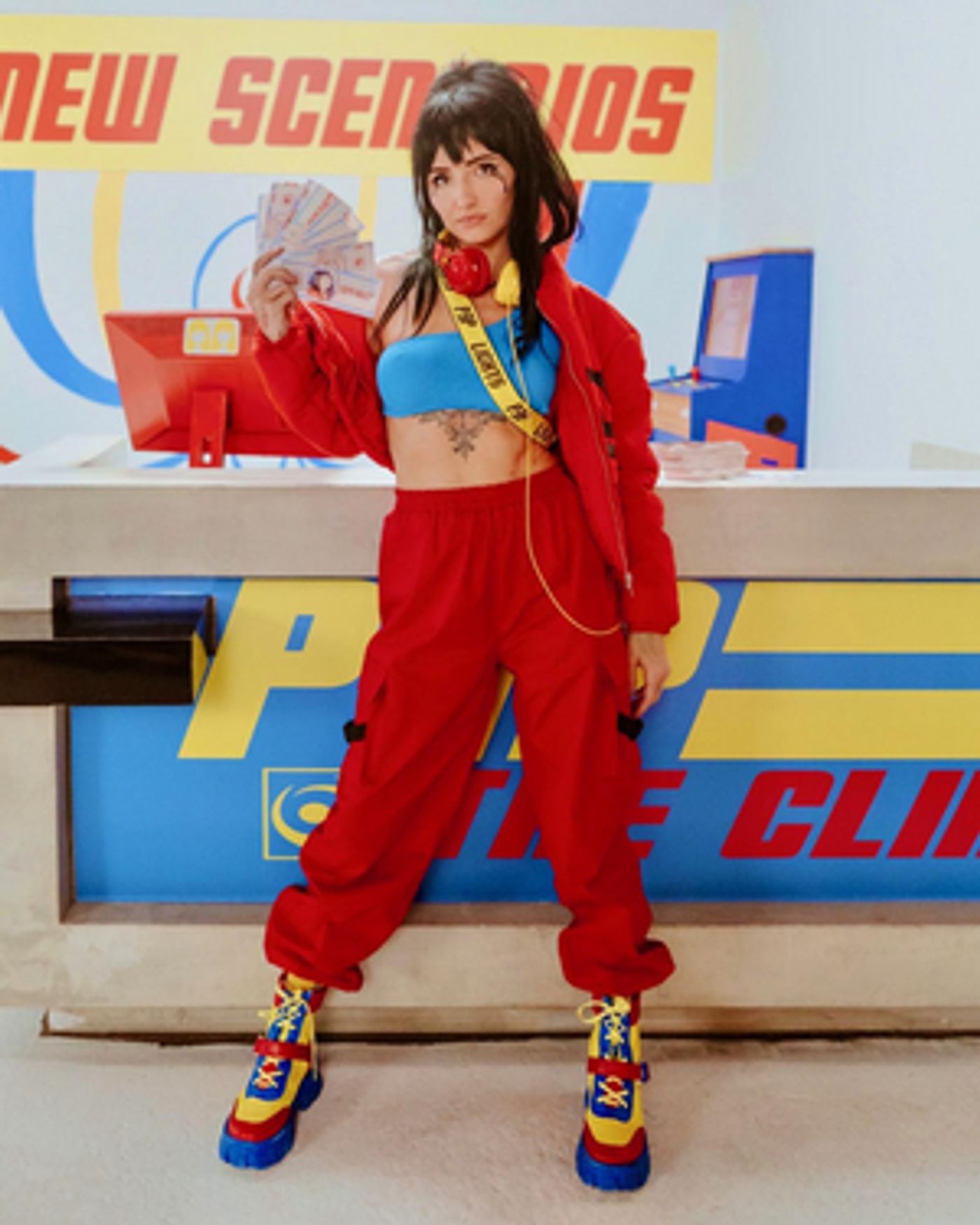 VIDEO: Lights Shares New Single 'In My Head (Ft. Josh Dun)' VIDEO: Lights Shares New Single 'In My Head (Ft. Josh Dun)' Image