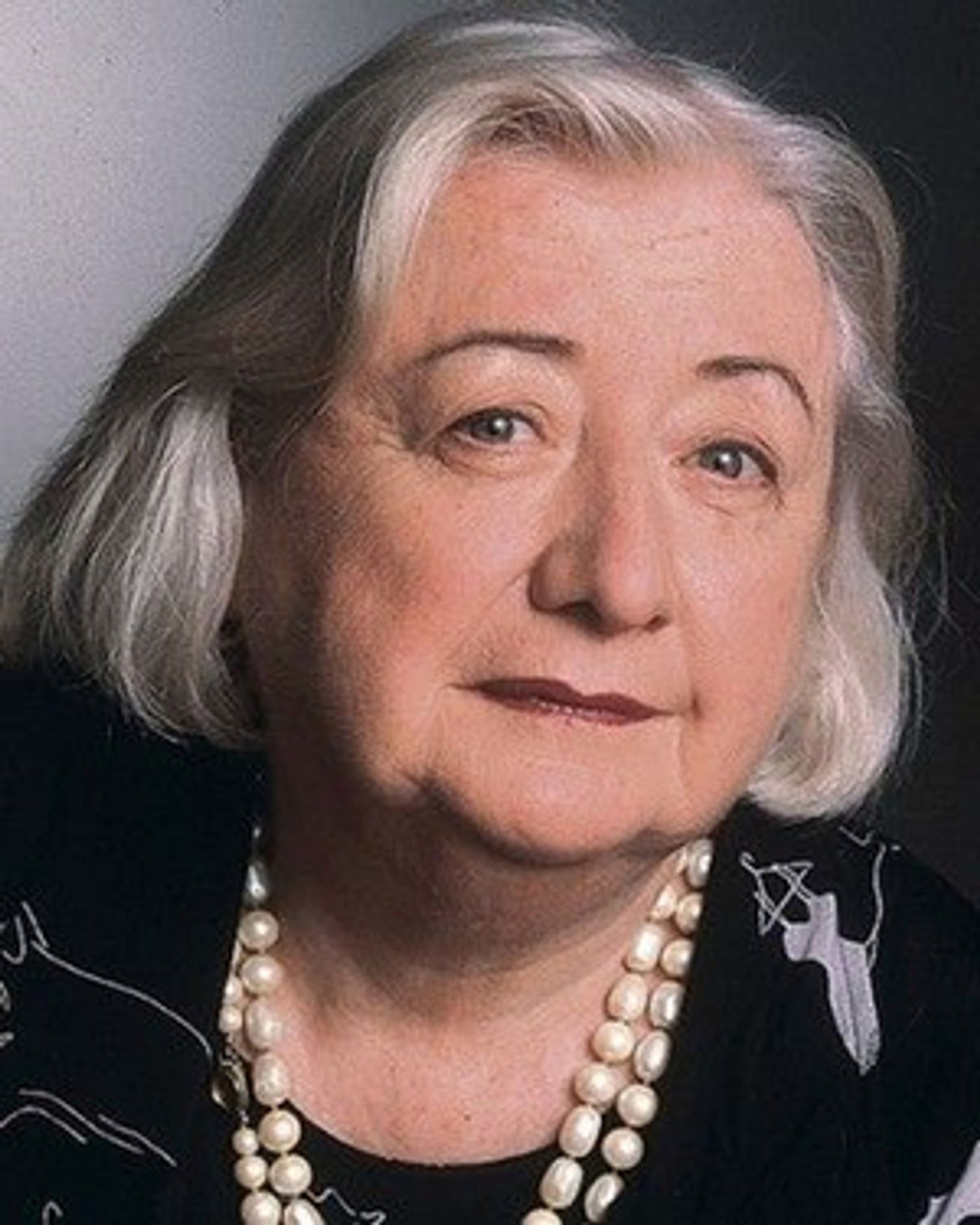 Broadway Theatres Will Dim Lights March 29 in Memory of Liz McCann  Image