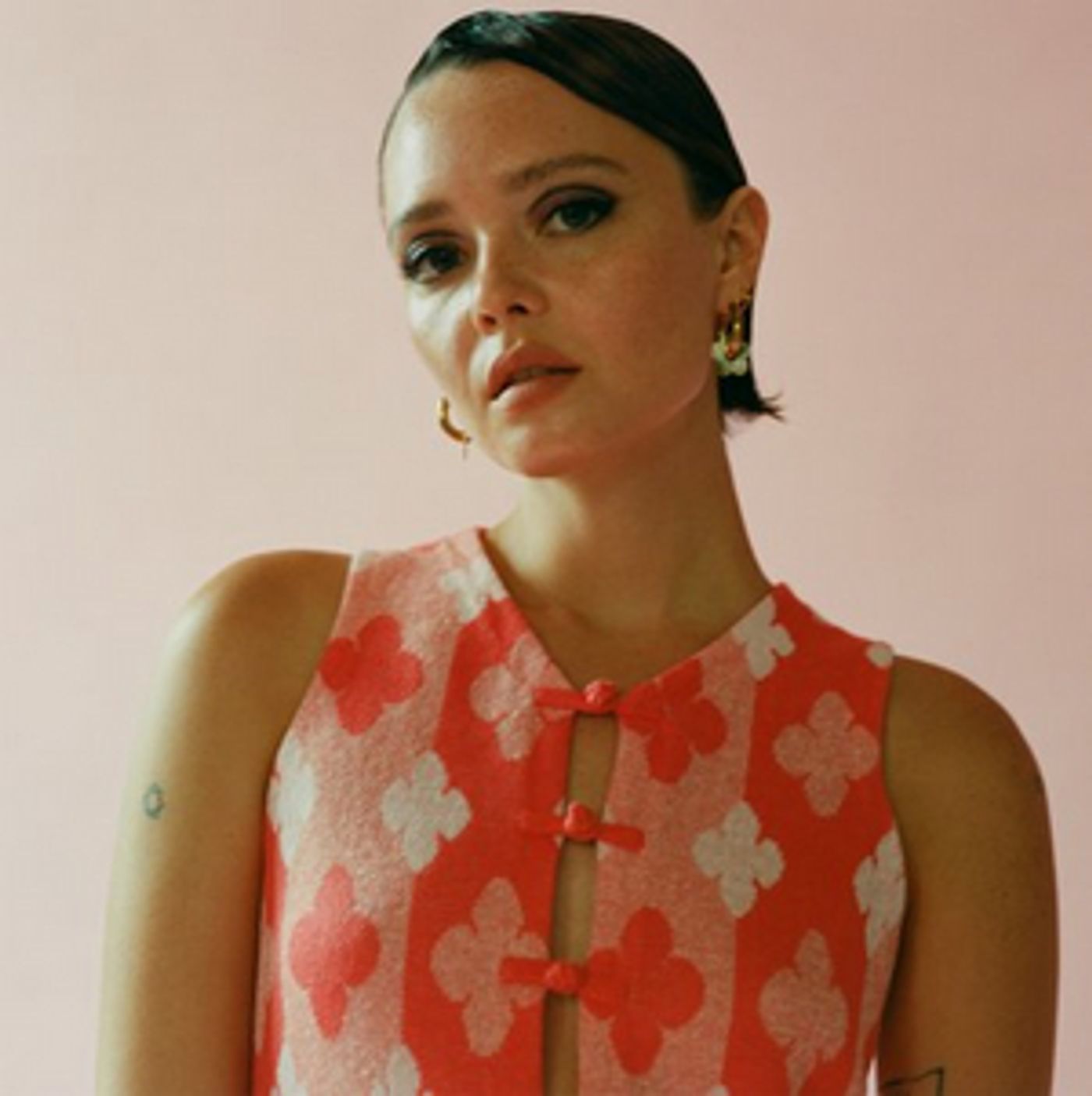 Charlotte Rose Benjamin Releases New Single 'Slot Machine' Charlotte Rose Benjamin Releases New Single 'Slot Machine' Image