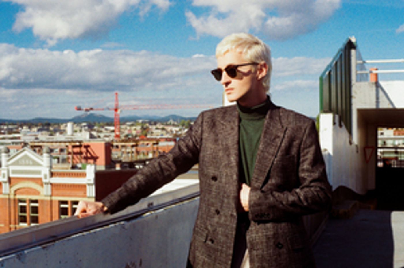 VIDEO: Art d'Ecco Shares 'Palm Slave' Music Video VIDEO: Art d'Ecco Shares 'Palm Slave' Music Video Image