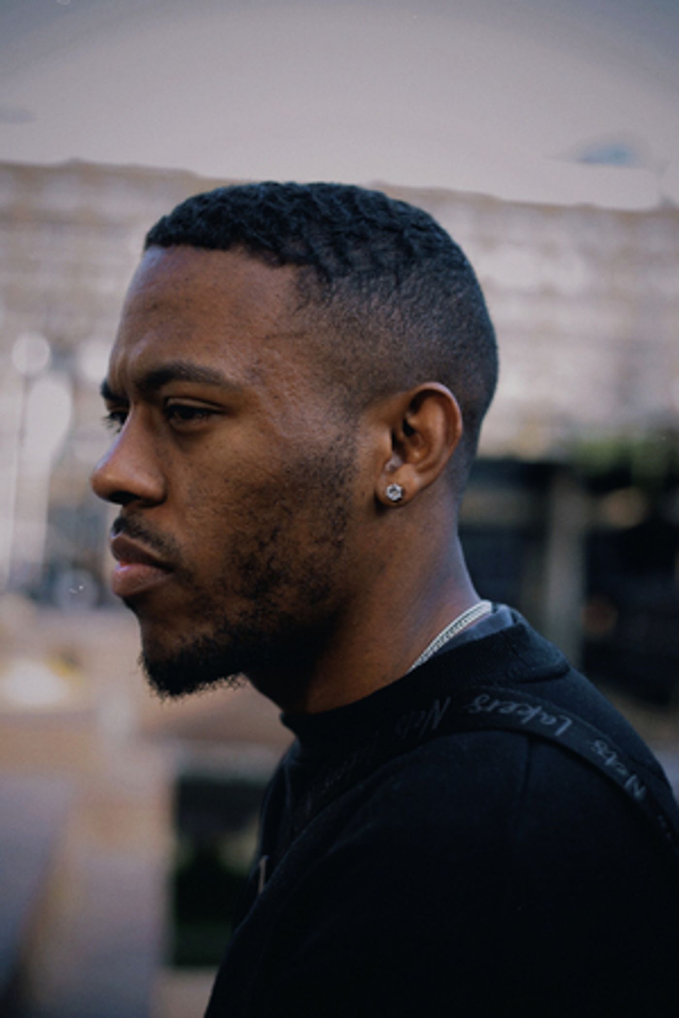 Le3 bLACK Releases New Single 'Vagabond'  Image