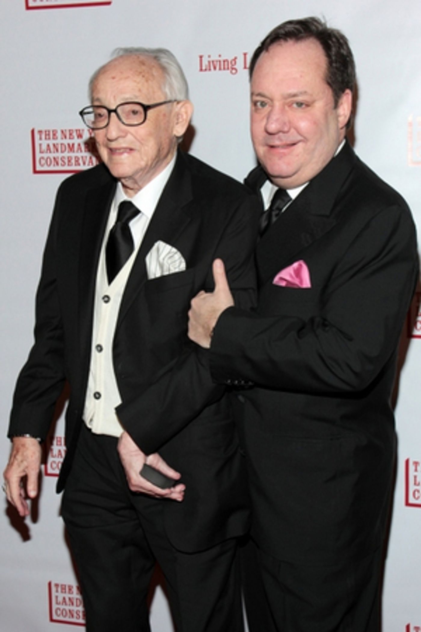 Nederlander Organization to Dim Lights in Honor of James M. Nederlander Sr.  Image