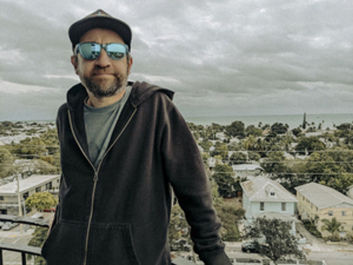 Terry Ohms Shares New Single 'I Only Listen to the Power Station' Terry Ohms Shares New Single 'I Only Listen to the Power Station' Image