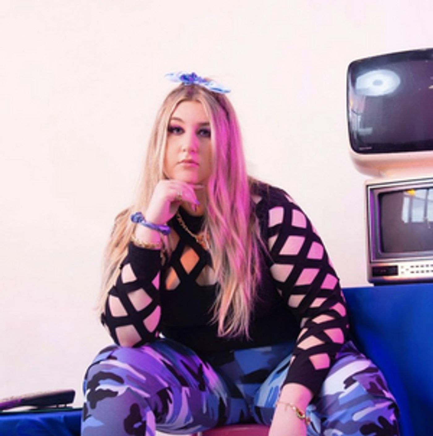 Heather Sommer Debuts Single, 'On Demand,' and Accompanying Lyric Video Heather Sommer Debuts Single, 'On Demand,' and Accompanying Lyric Video Image